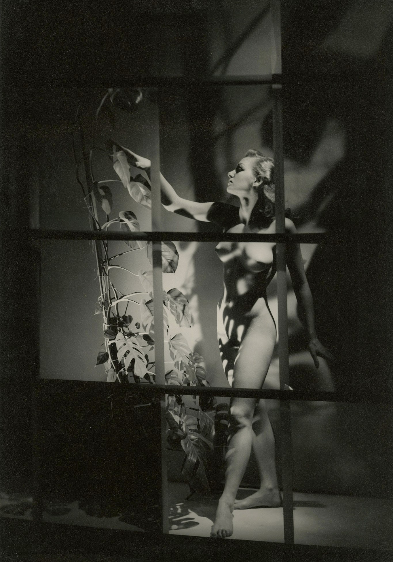 Wellington Lee, Nude, 1952: Wellington Lee, Girl with Flowers, c. 1952. vintage gelatin silver print, 13 1/4 x 9 1/2 inches.Signed on the print verso and with exhibition lables. Condition is excellent Vintage Nude Photography, S