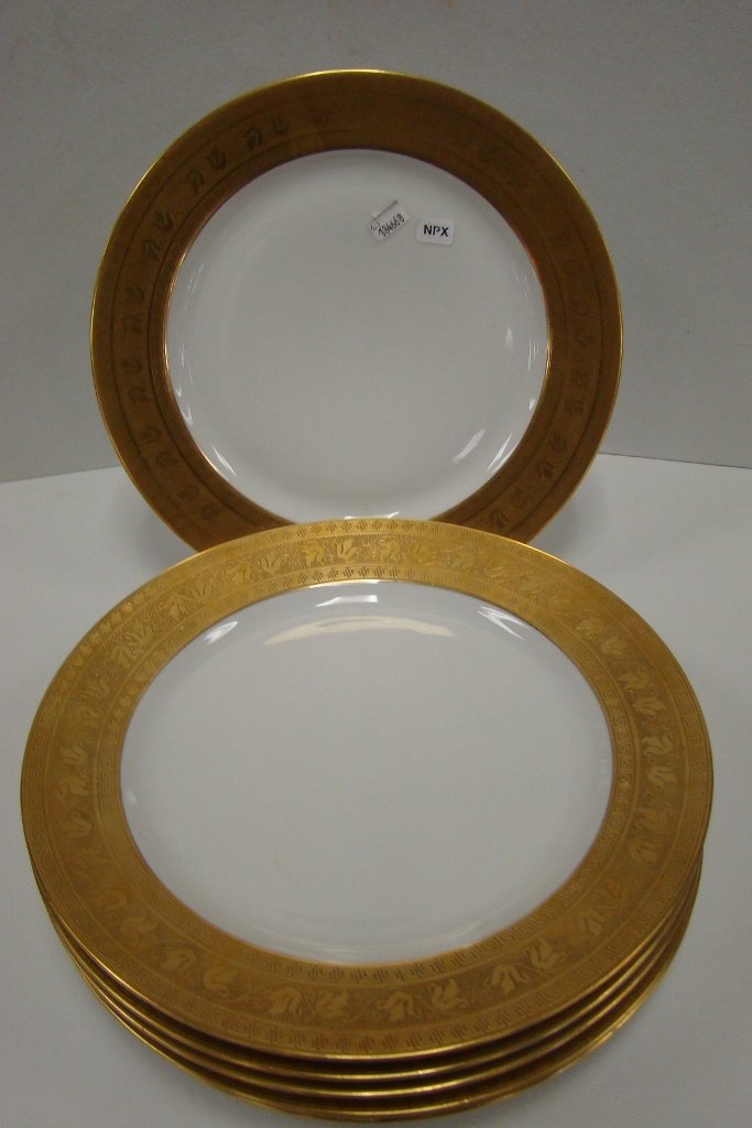 Six dinner plates 10 1/2" in diameter with gold rim: gold rims by Tirschenreuth