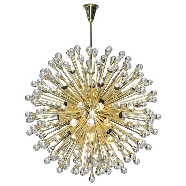 Large Sputnik Chandelier by Fedele Papagni: Spectacular supernova solid brass fixture by Fedele Papagni . 190+ sparkling rays with glass orbs, all dramatically Illuminated by 28 light bulbs. Truly impressive. Wired for US use. Height: 56" / 142