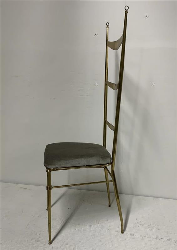 High Back Single Chair (1 of 2)