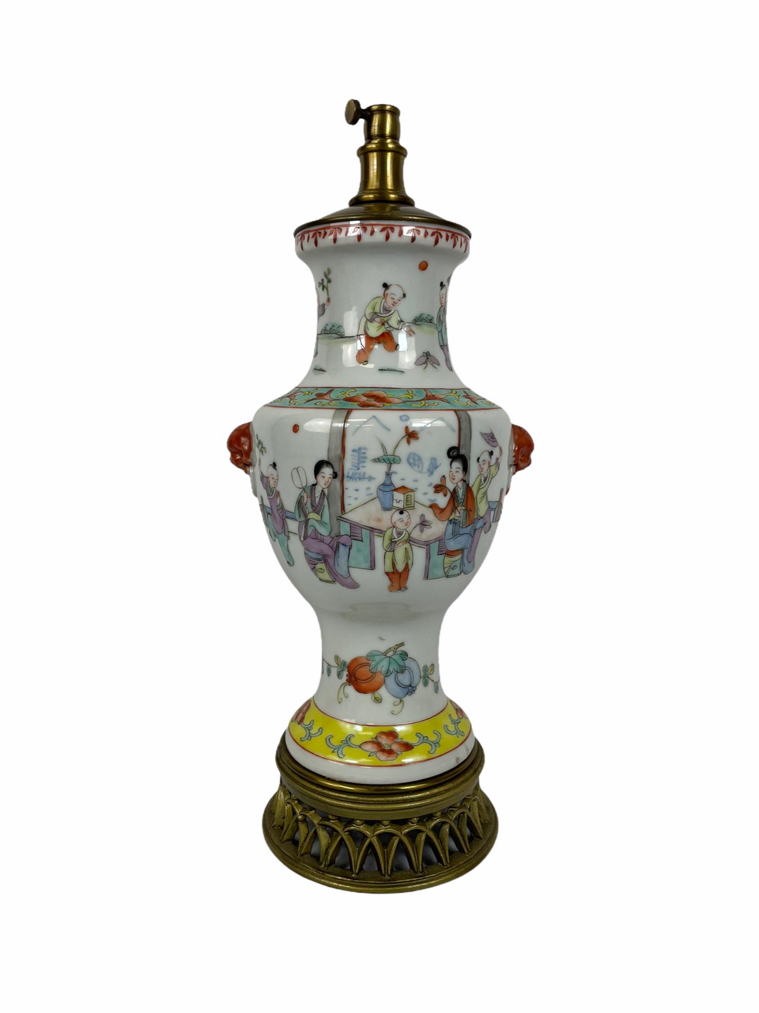 Chinese vase lamp (1 of 2)