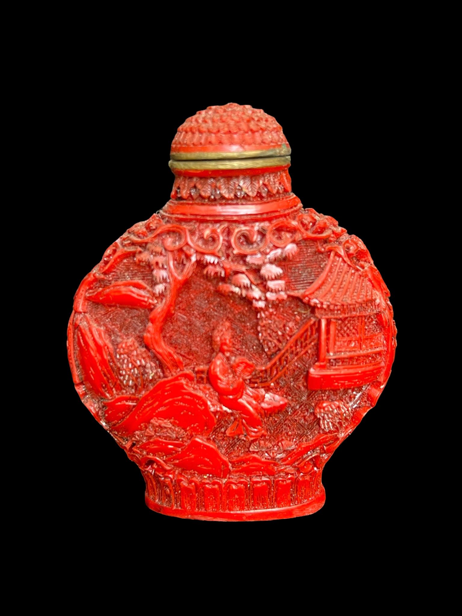 Chinese red cinnabar lacquer snuff bottle: Chinese red lacquer cinnabar snuff bottle; cm: 6.1H