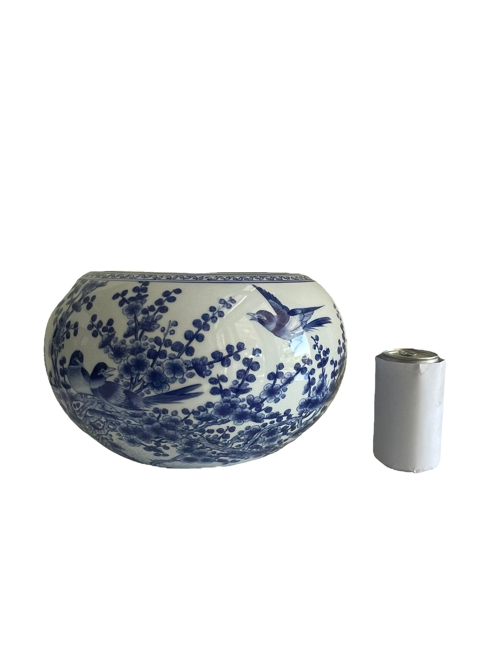 A fine chinese blue and white porcelain (1 of 8)