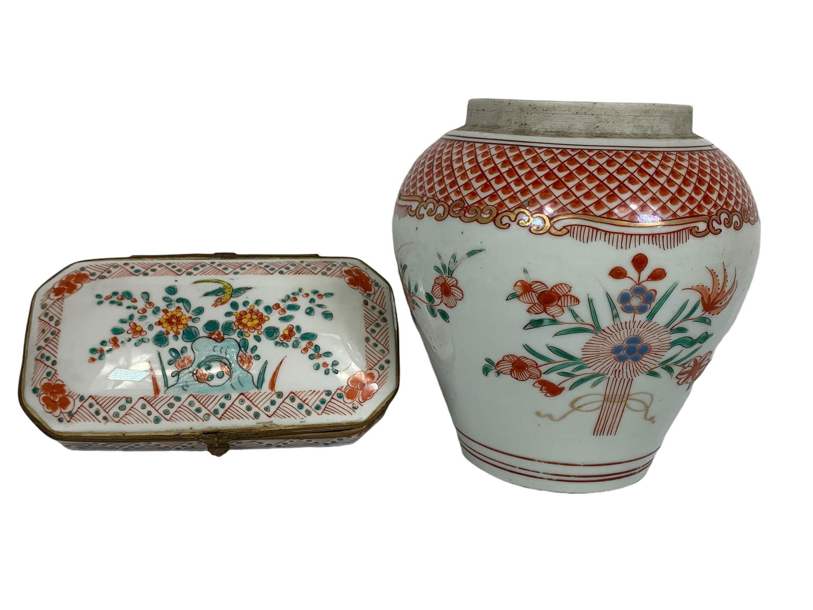 A chinese antique porcelain vase and porcelain box (1 of 7)
