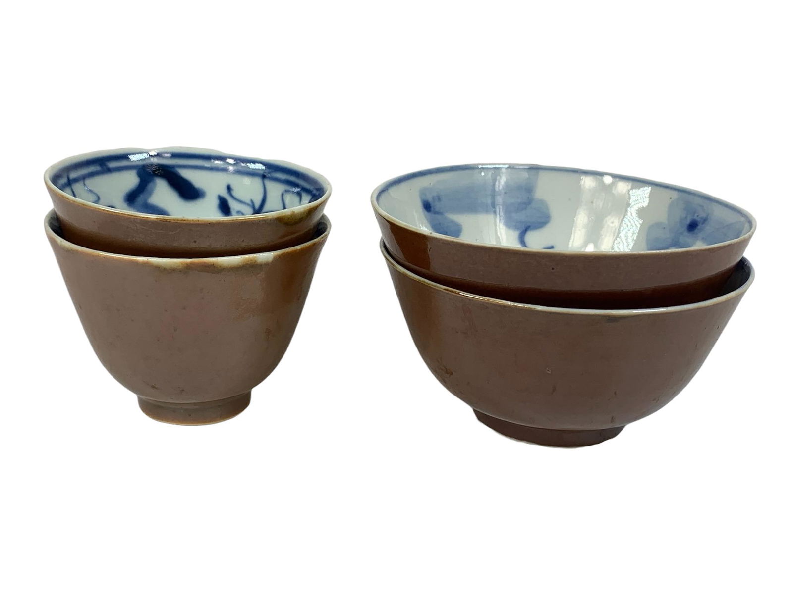 A fine chinese brown glazed blue and white porcelain bowls and cups (1 of 9)