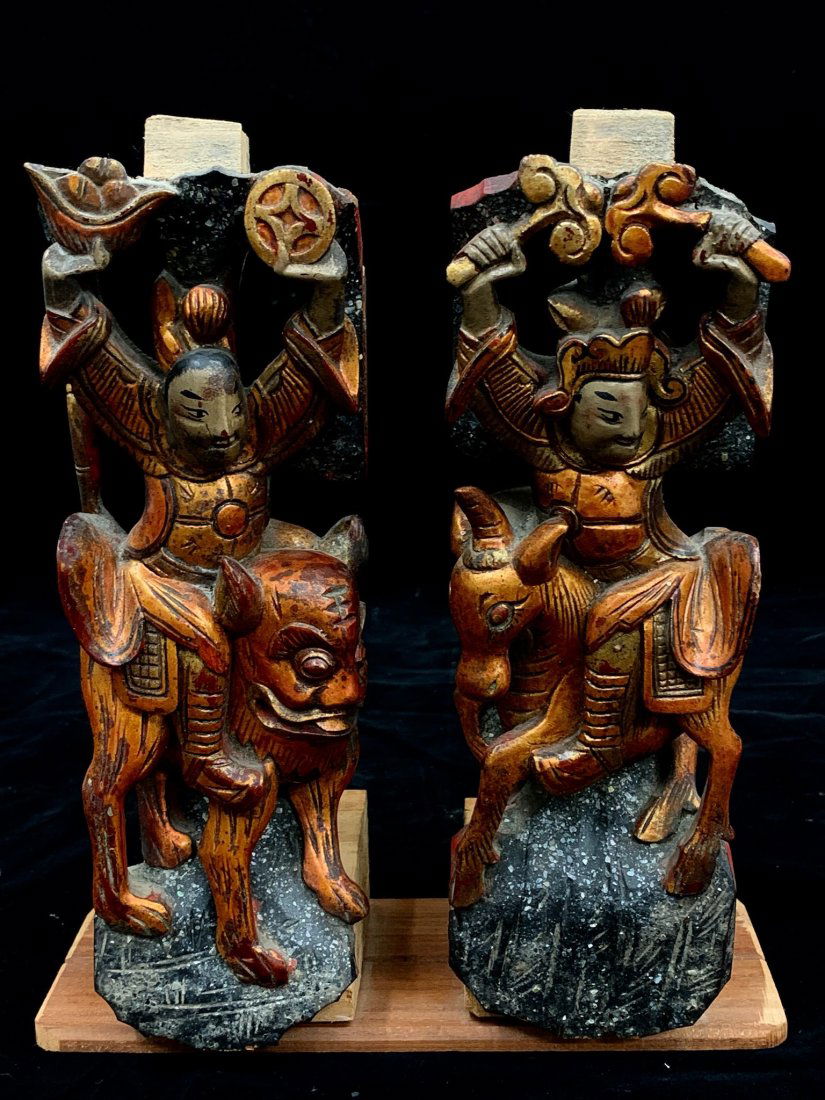 A set of fine chinese antique wooden carved figure and animal: set of fine chinese antique wooden carved figure and animal; 11.9"H