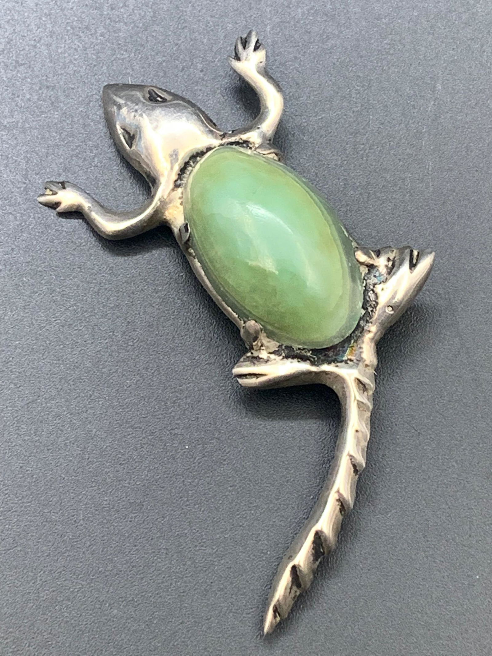 Vintage Sterling silver jade lizard brooch (1 of 5)