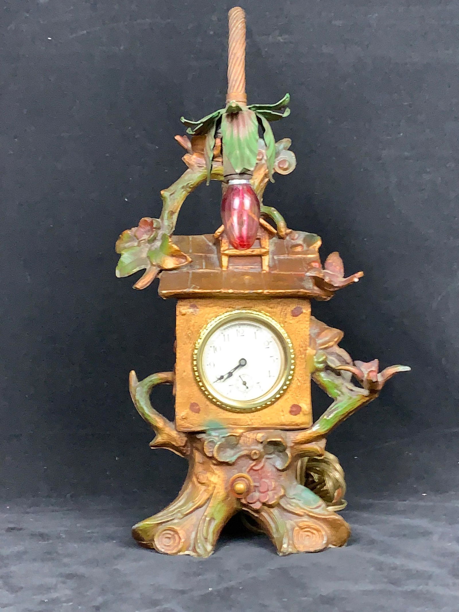 Vintage cuckoo clock (1 of 7)