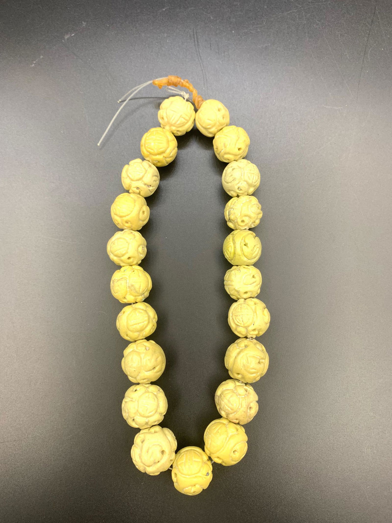 Chinese antique yellow jade carved beads necklace (1 of 3)