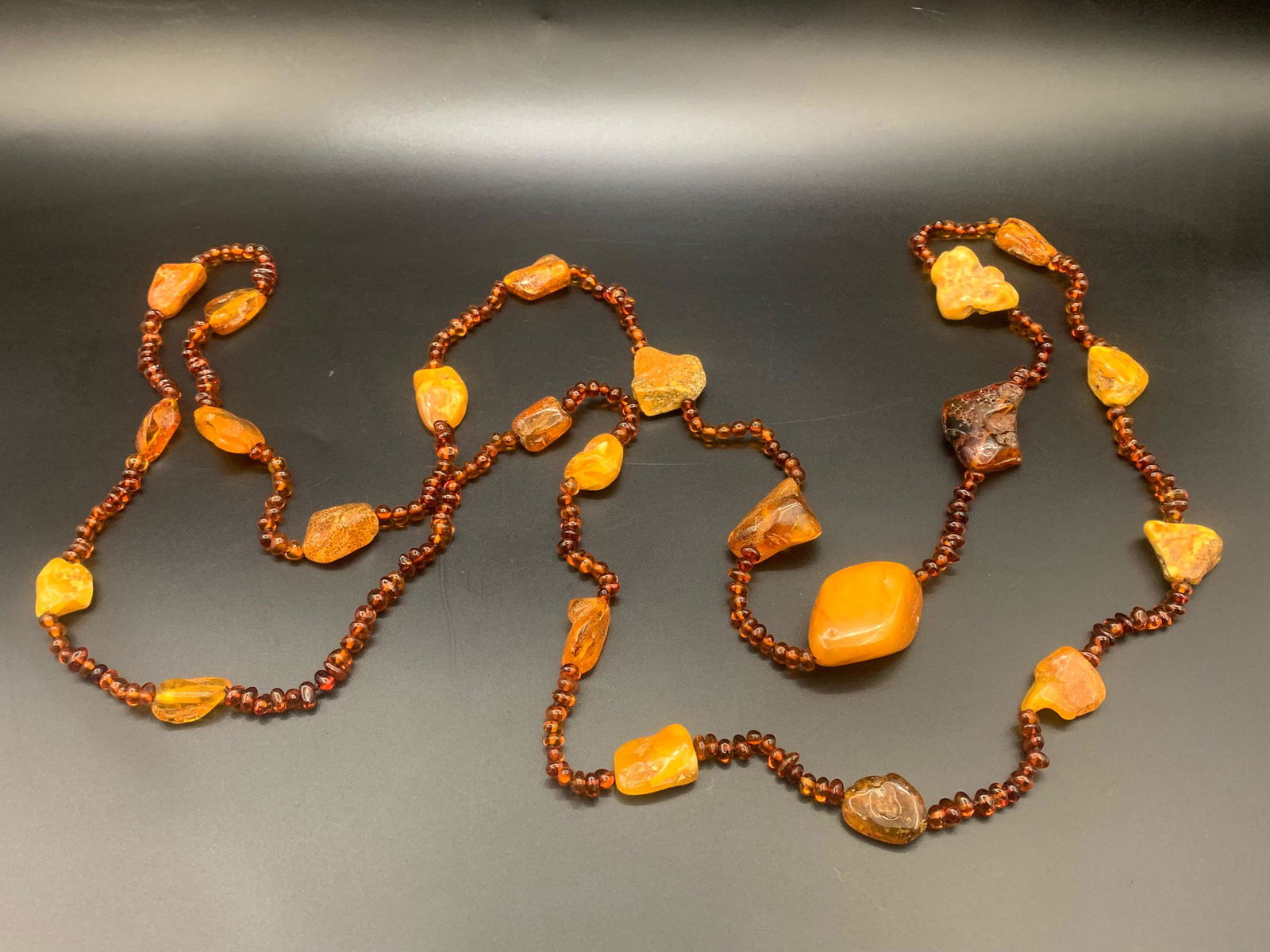 Fine amber beads necklace with large pieces of amber (1 of 7)