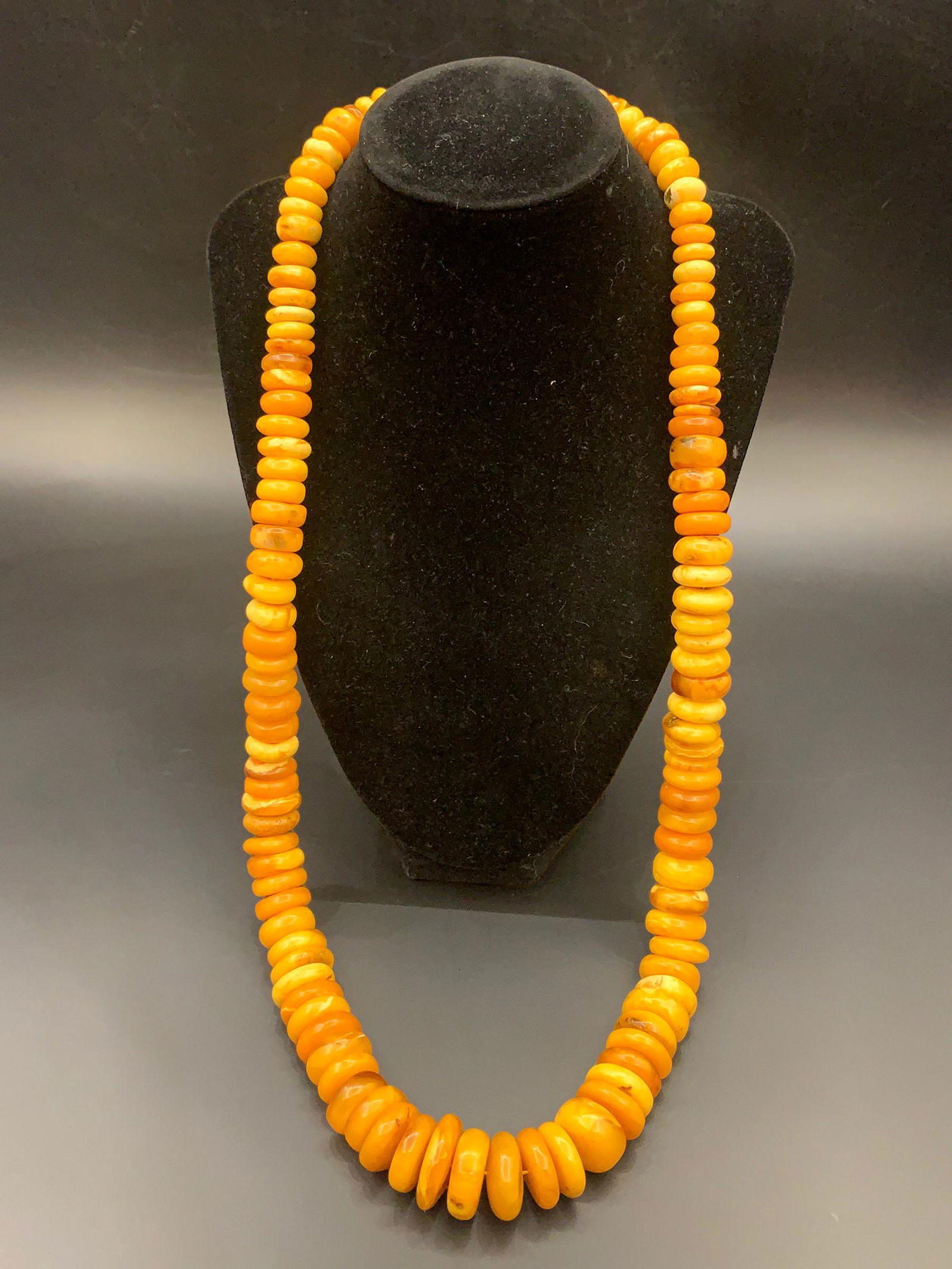 Fine amber necklace (1 of 6)