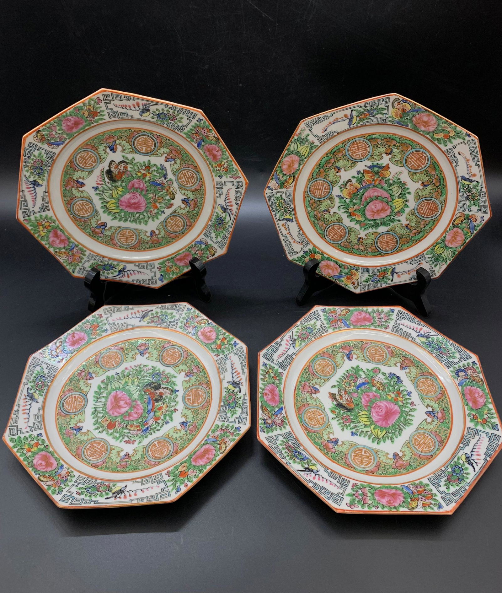 4 chinese antique canton porcelain plates: D: 8.4"; stands not included; normal wear