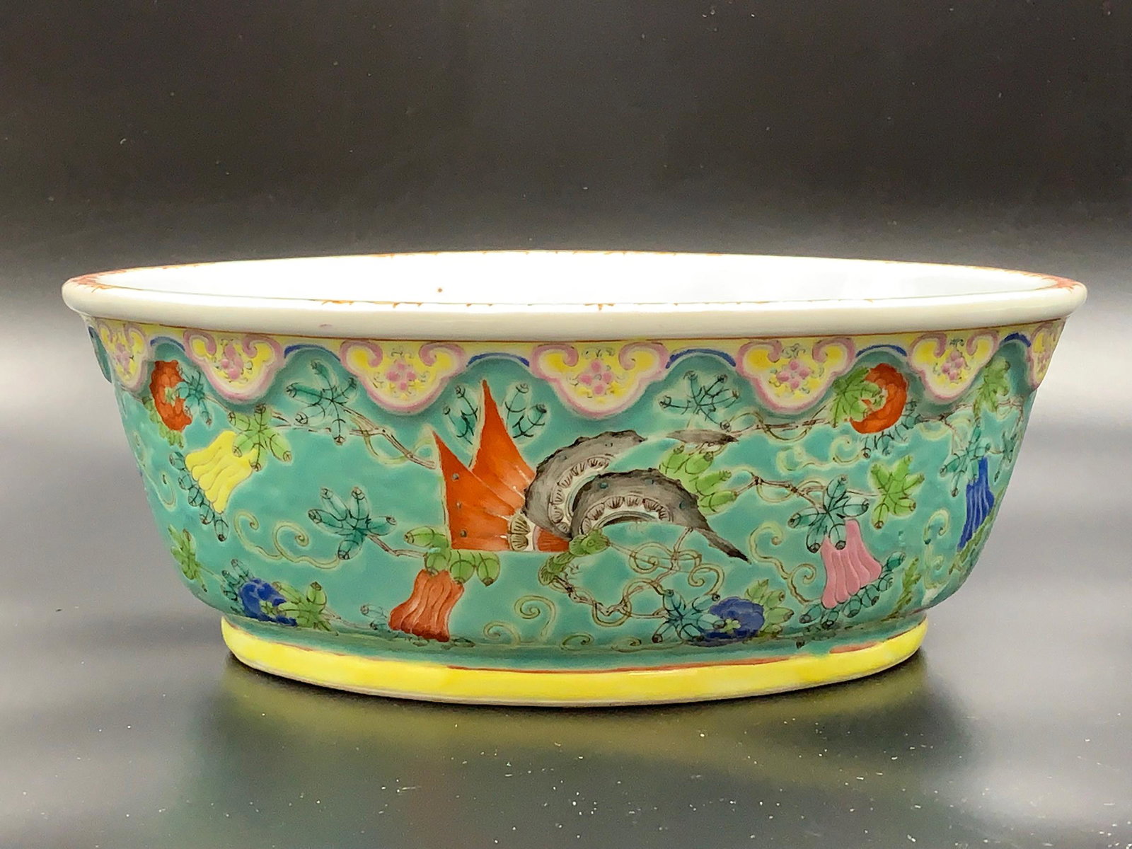 Fine chinese antique famille rose floral scene porcelain bowl: 10.5" x 8.15" x 3.8"