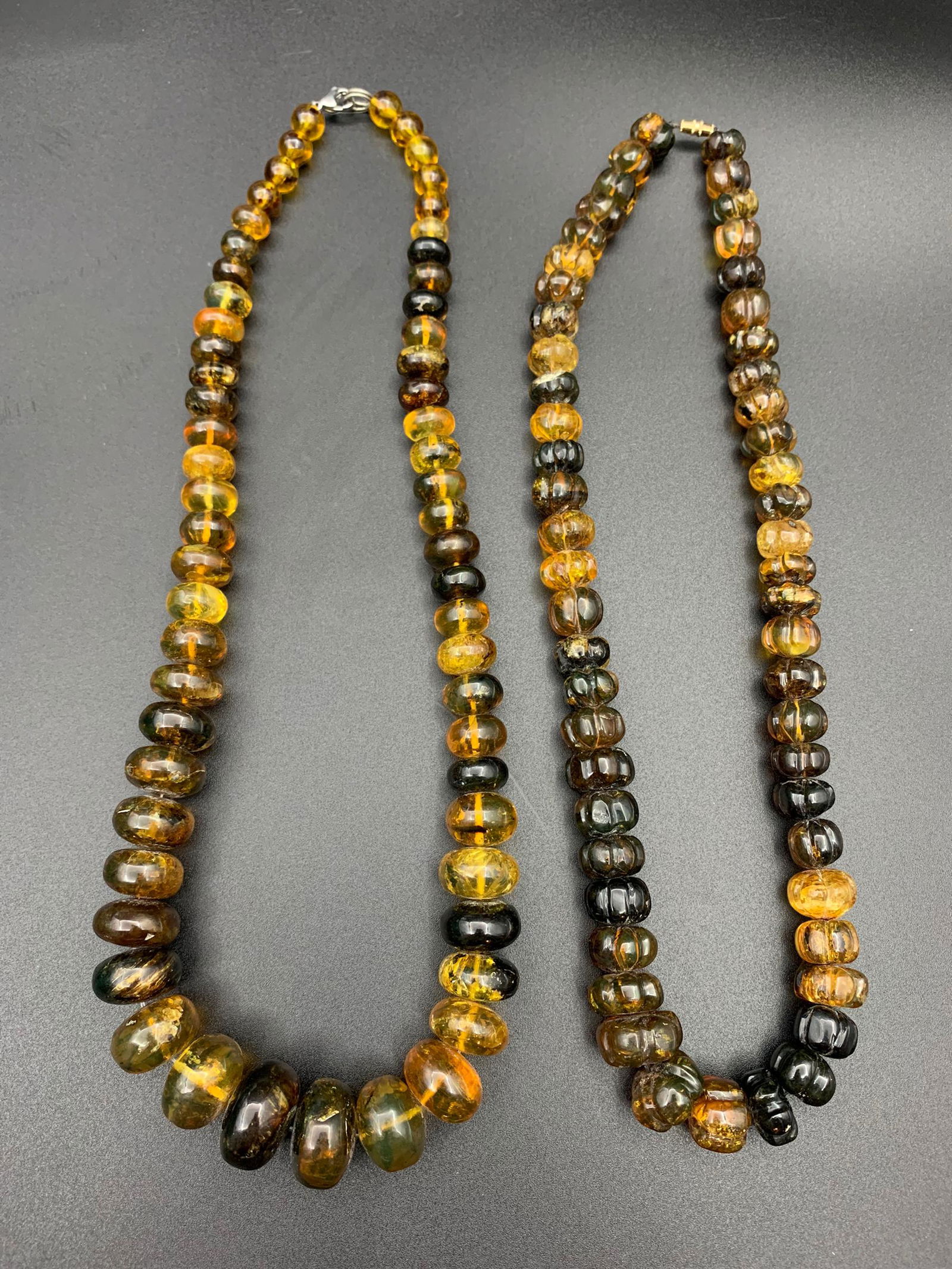 2 fine amber beads necklaces (1 of 4)