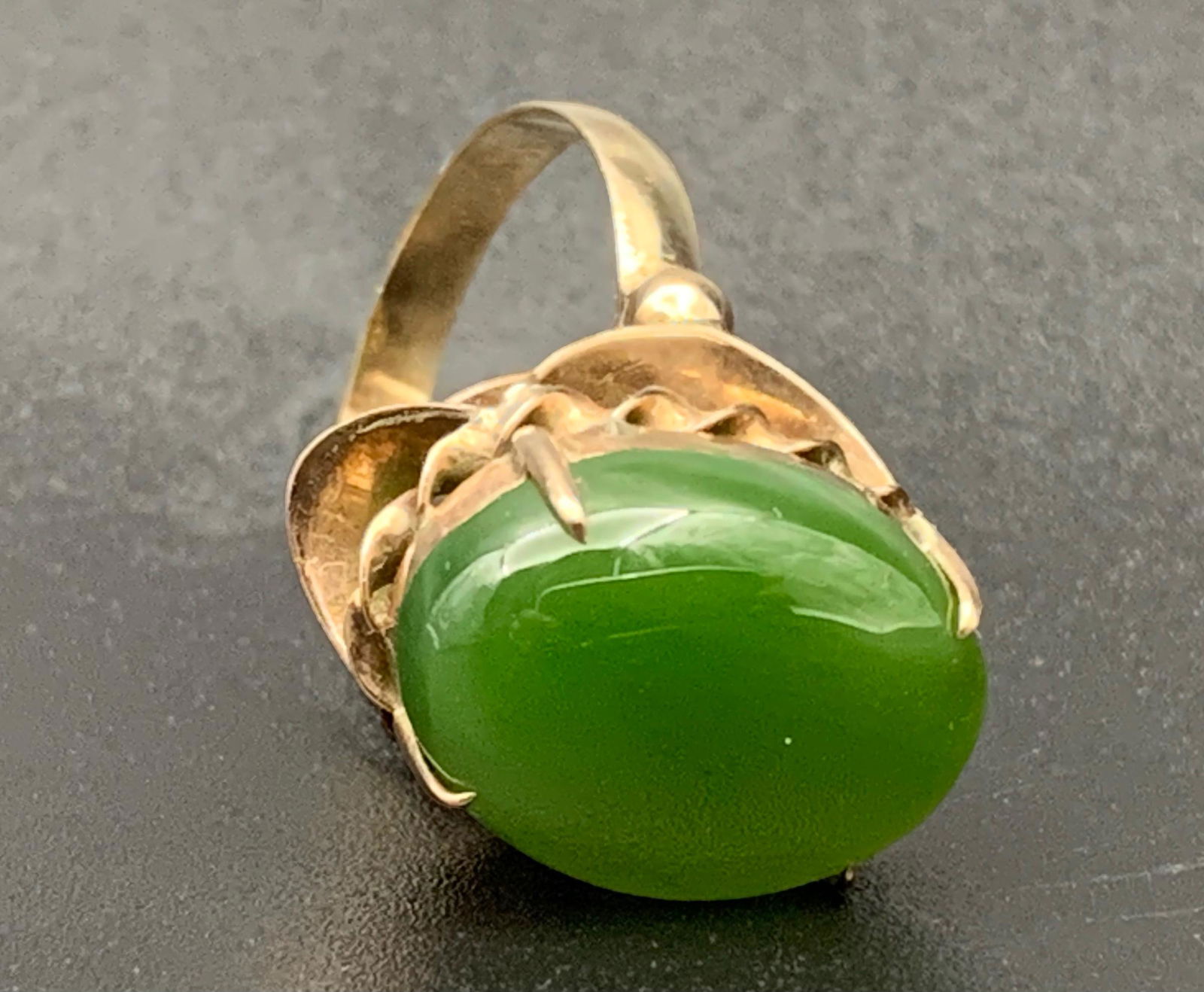 18k gold green jade ring (1 of 5)