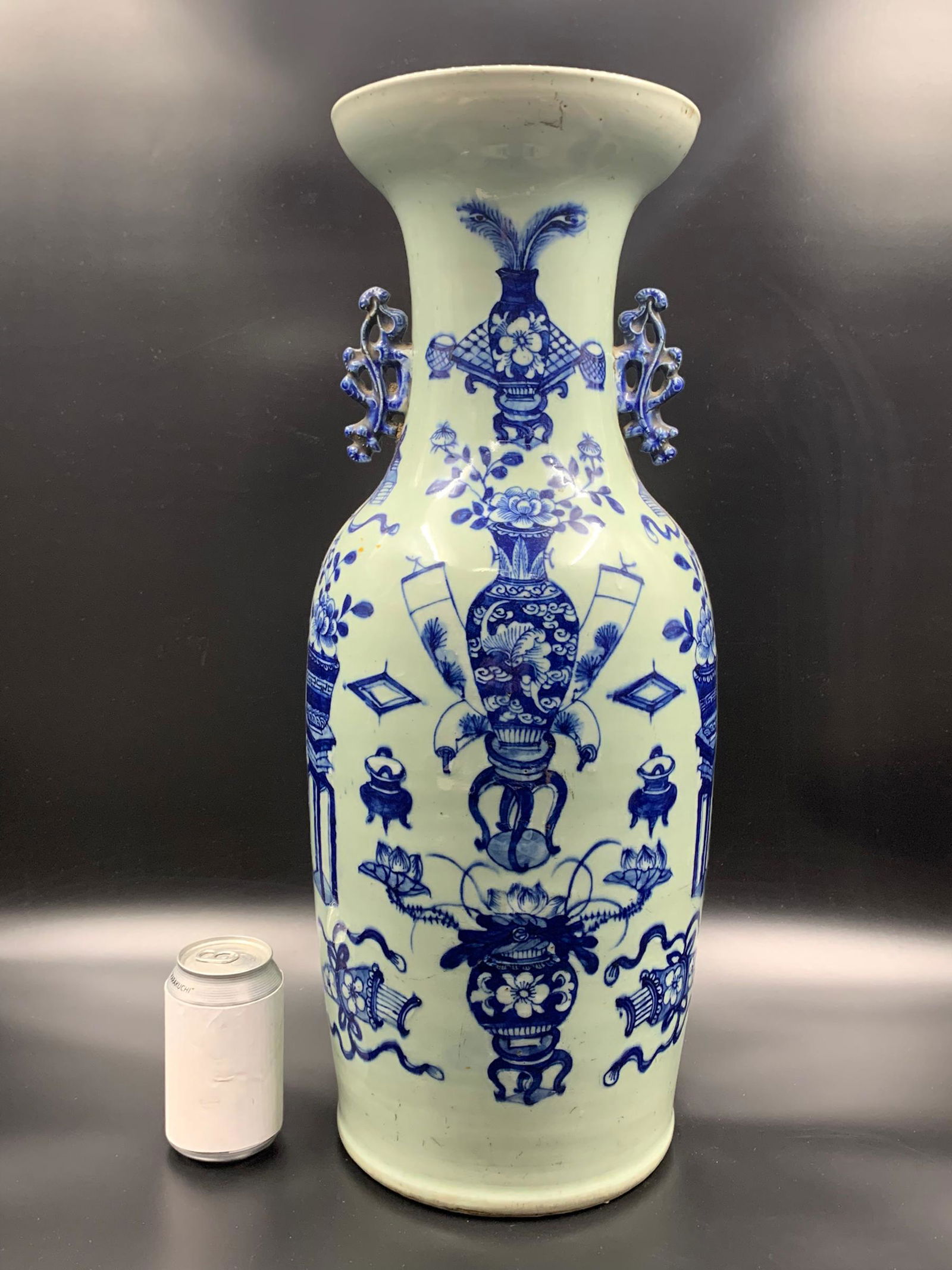 Fine Chinese antique blue and white porcelain vase with export mark: H: 23"