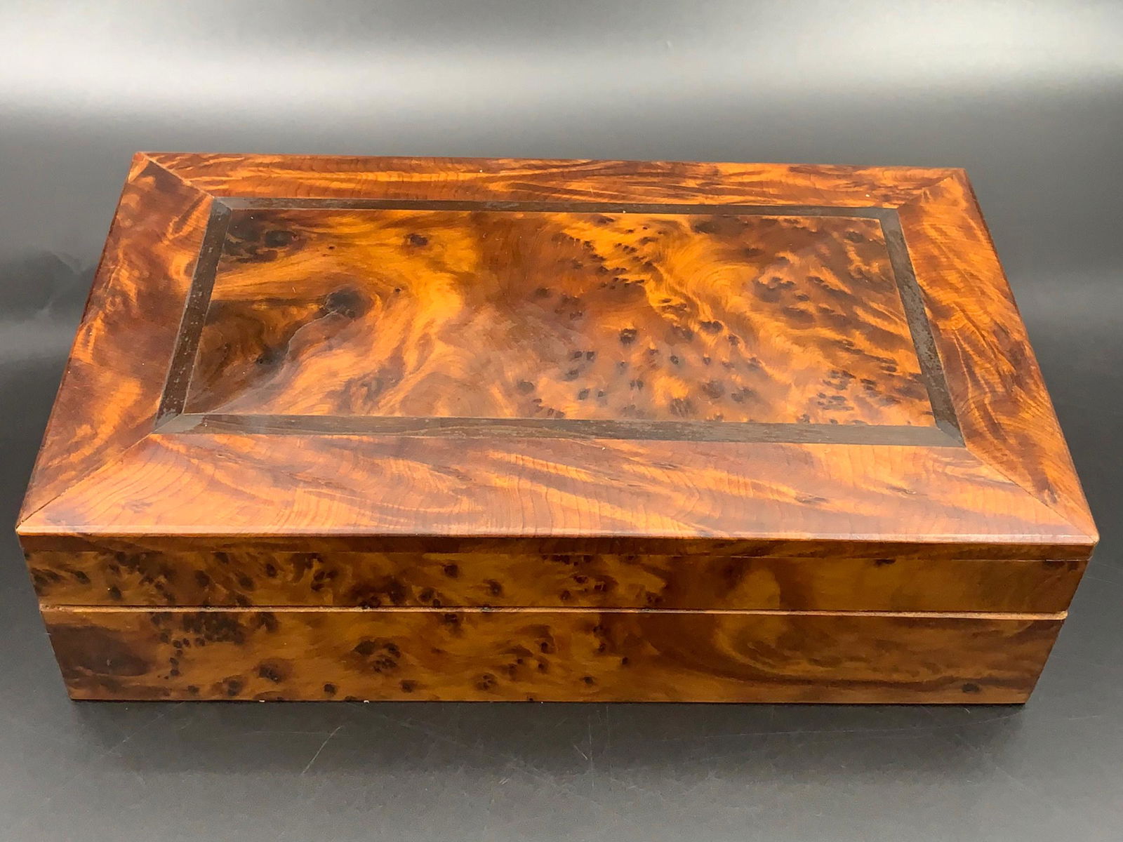 Fine burlwood carved box (1 of 5)