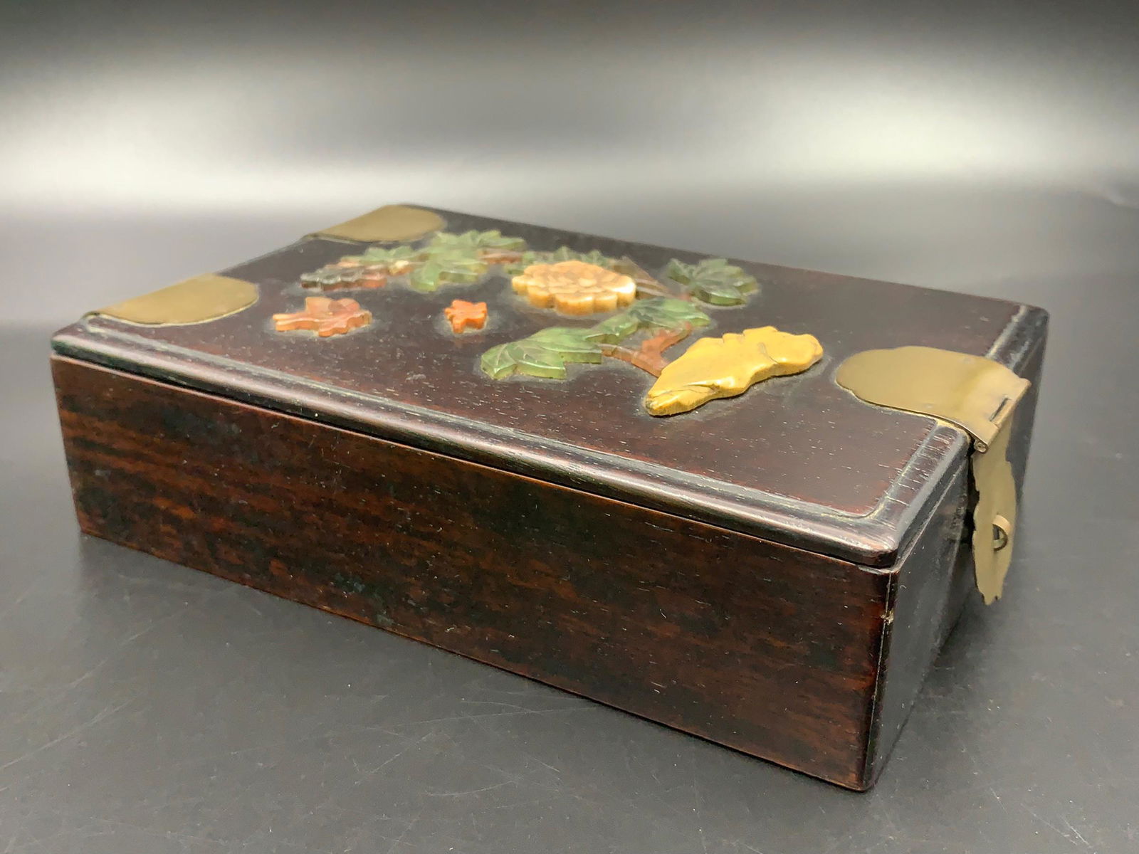 Chinese antique rosewood makeup box with stone embedded: 6.5" x 4.5" x 1.5"