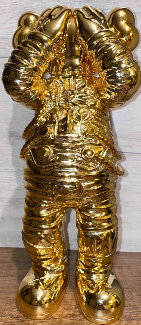 KAWS HOLIDAY SPACE FIGURE - GOLD (1 of 5)
