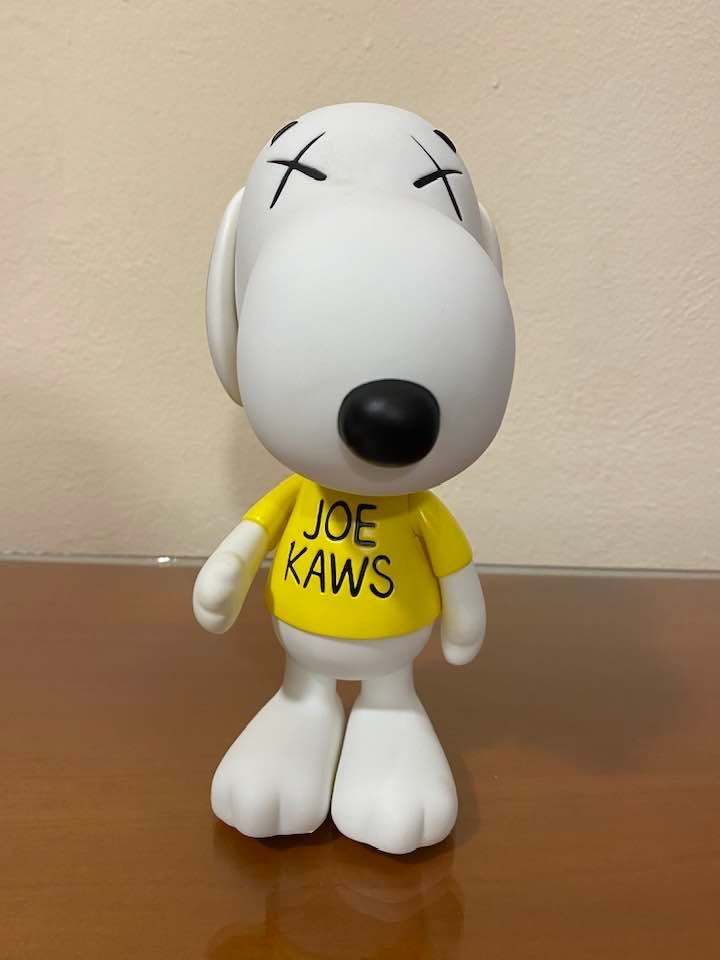 KAWS - "Peanuts Snoopy" 'JOE KAWS' Replica Figure (1 of 4)