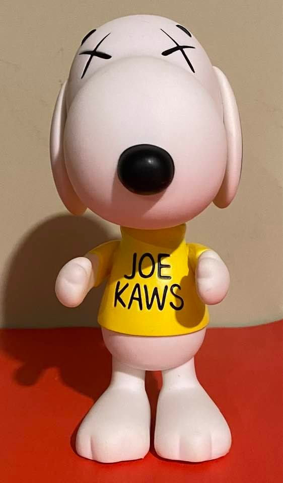 KAWS - "Peanuts Snoopy" 'JOE KAWS' Replica Figure (1 of 4)