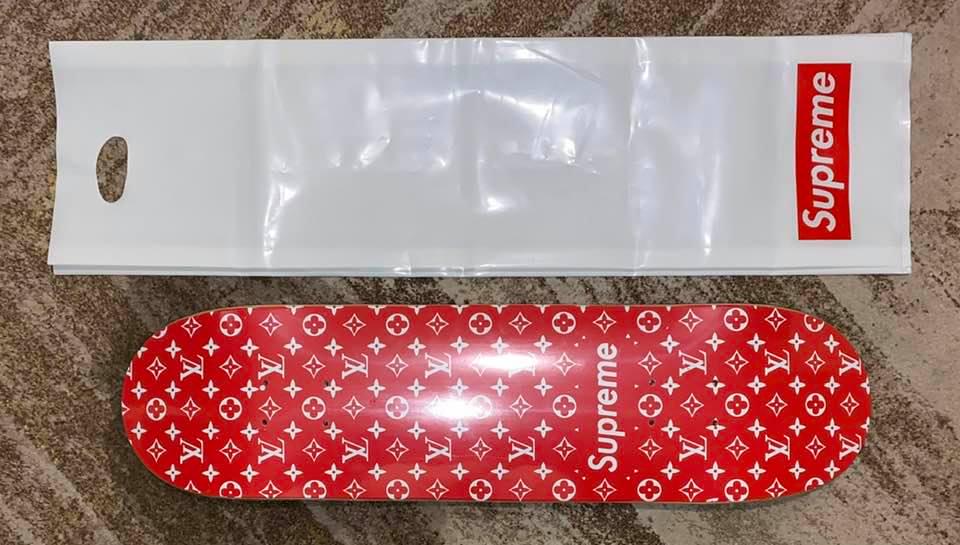 Supreme x Louis Vuitton Skateboard: Supreme x Louis Vuitton Skateboard NEW
