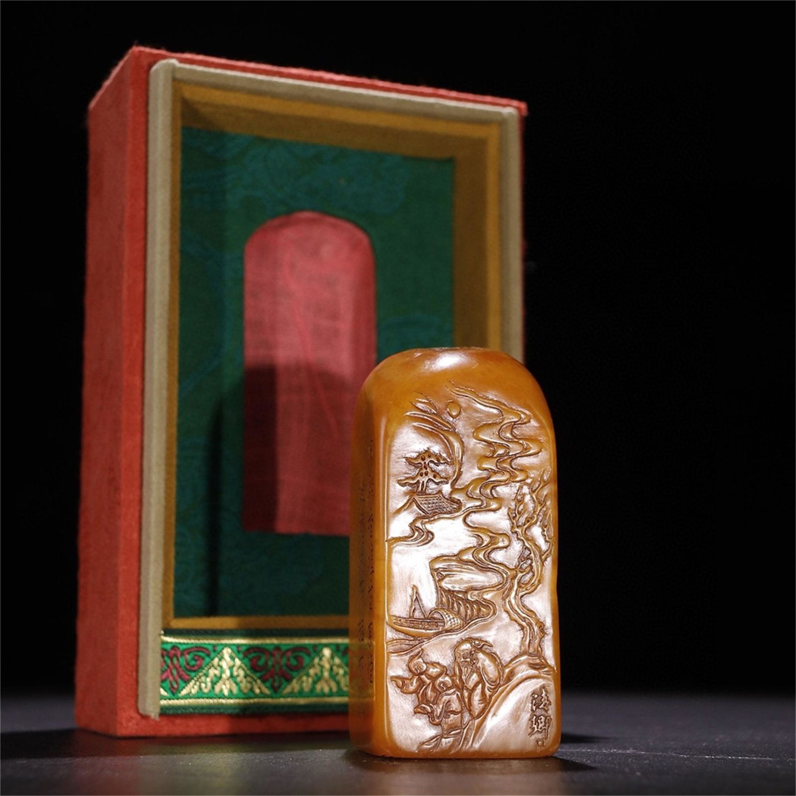 A Chinese Carved Tianhuang Stone Seal (1 of 9)