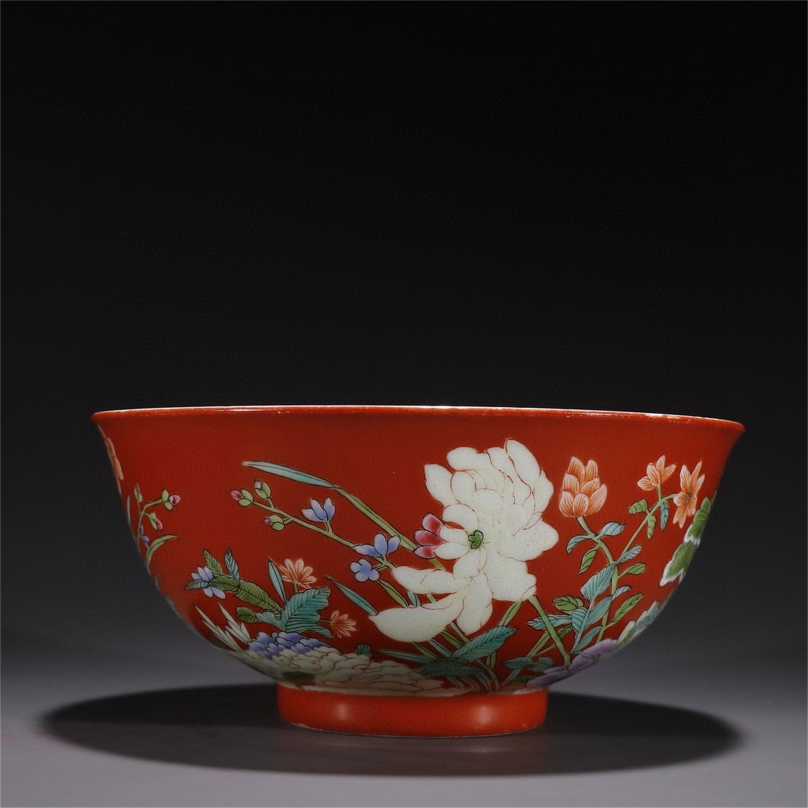 A Chinese Famille Rose Porcelain Flower Bowl (1 of 9)