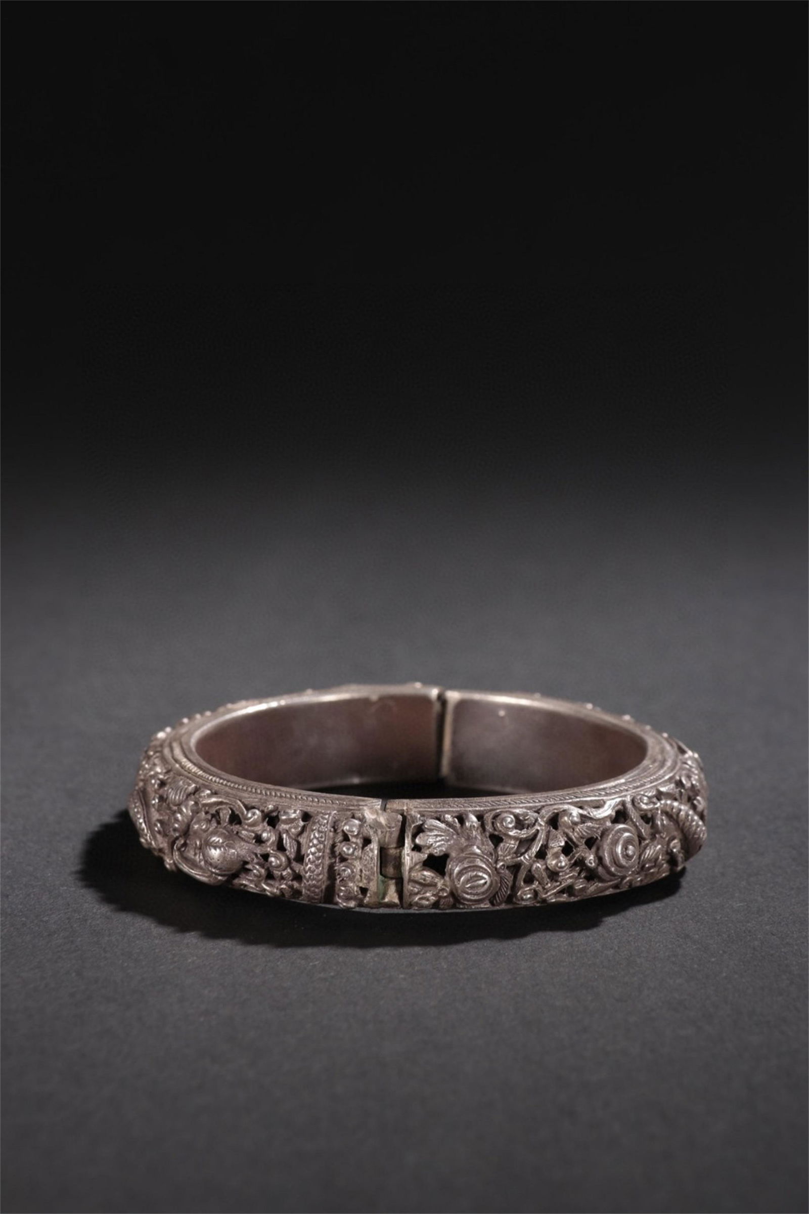 A Chinese Sterling Silver Bracelet (1 of 9)