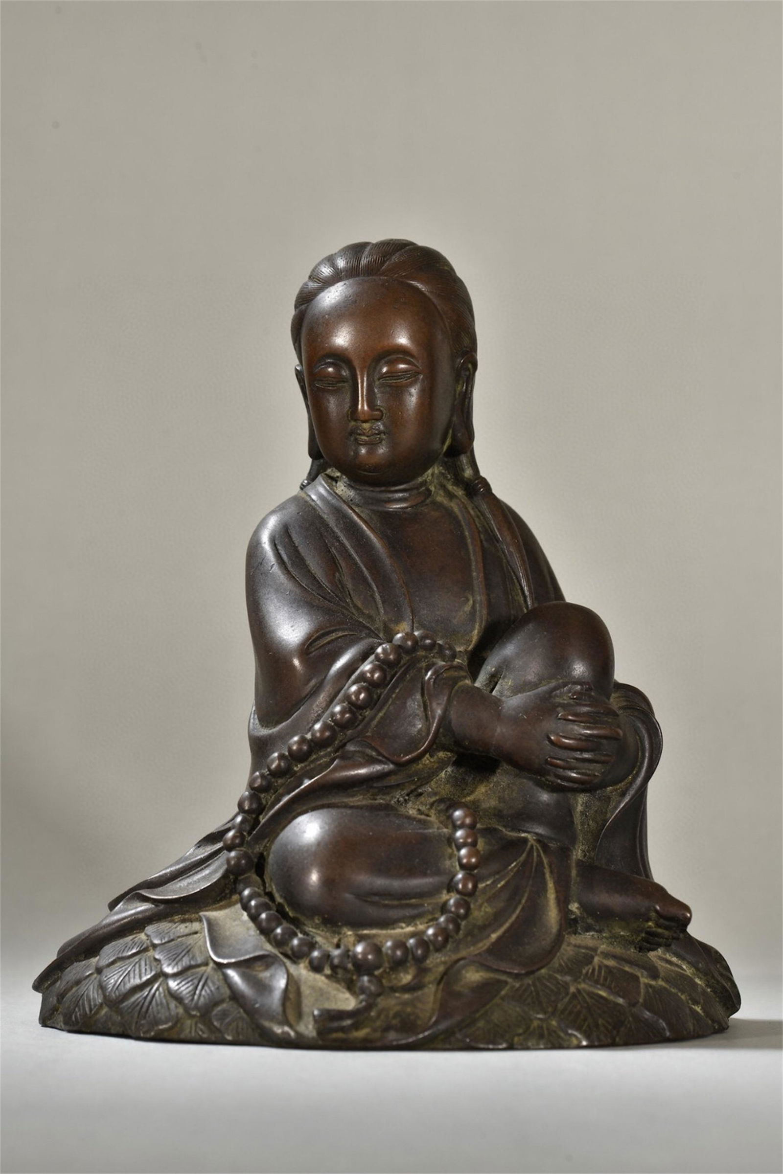 A Chinese Bronze Guanyin Statue (1 of 9)