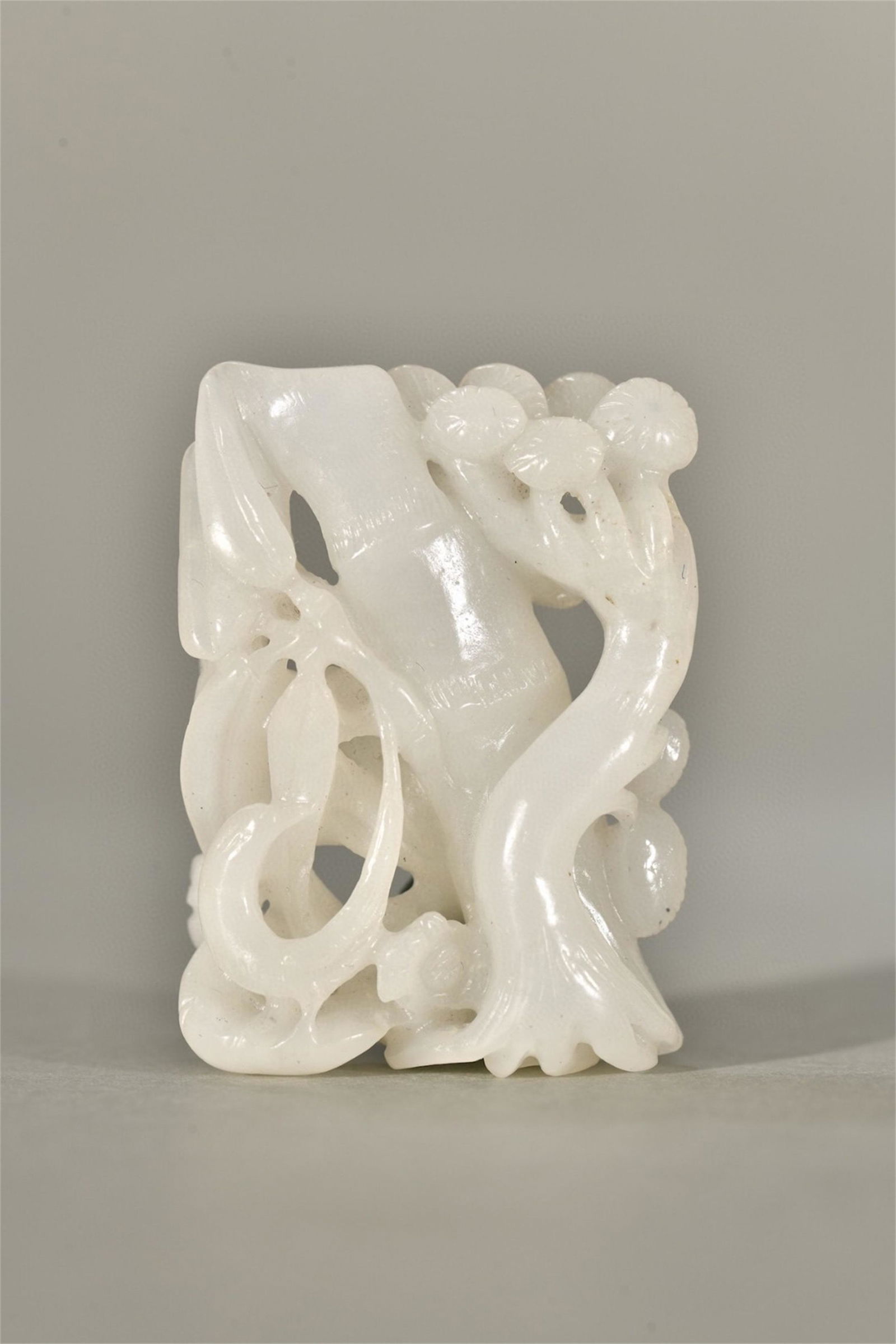 A Chinese Carved Jade Decoration (1 of 9)