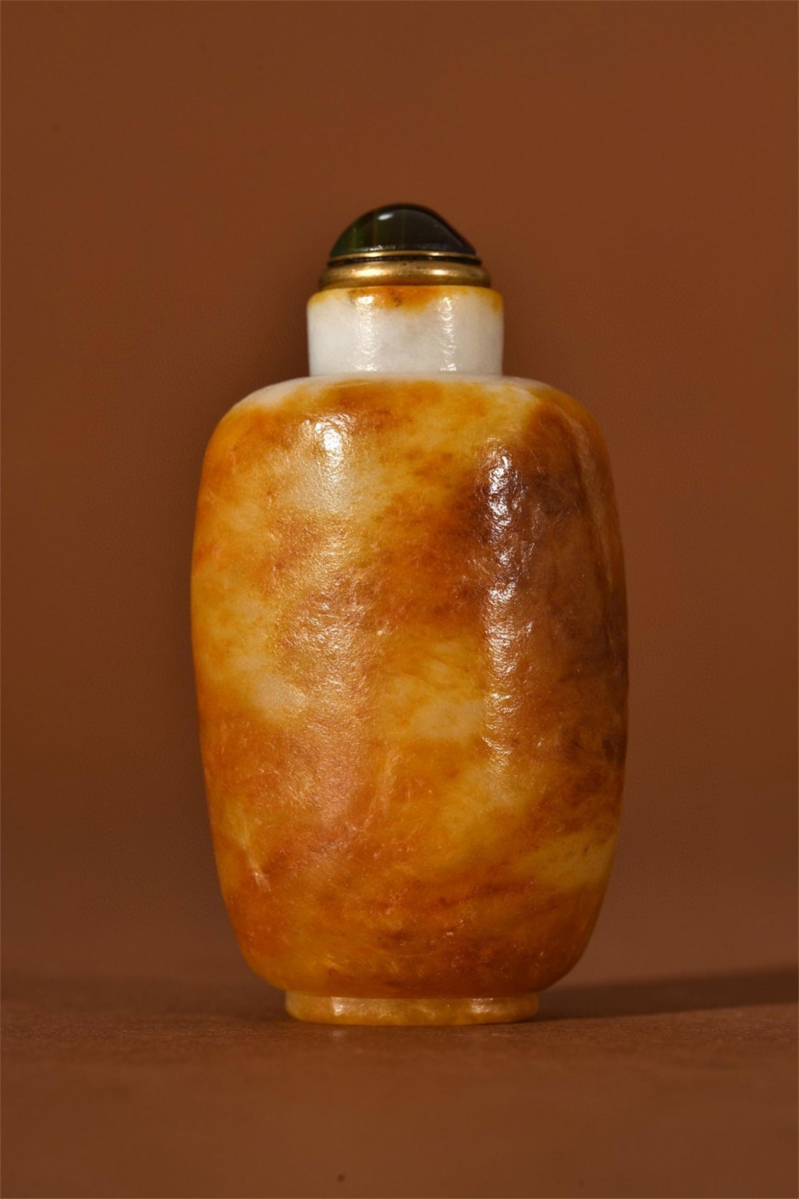A Chinese Carved Jade Snuff Bottle (1 of 9)