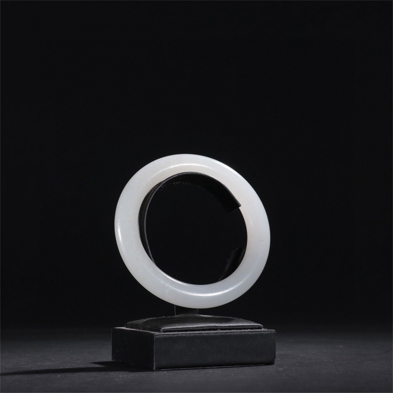 A Chinese Carved Jade Bracelet (1 of 9)