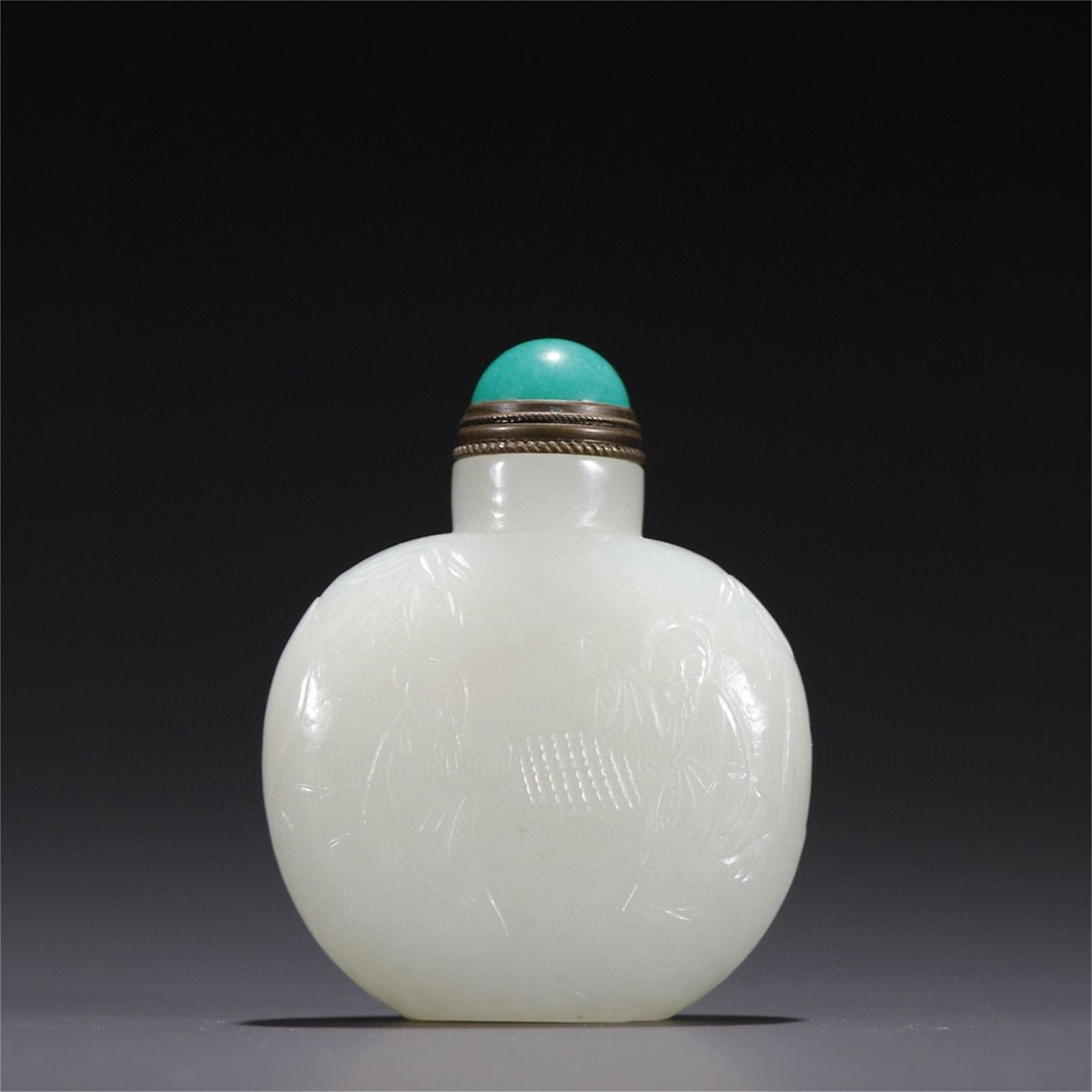 A Chinese Carved Jade Snuff Bottle (1 of 9)