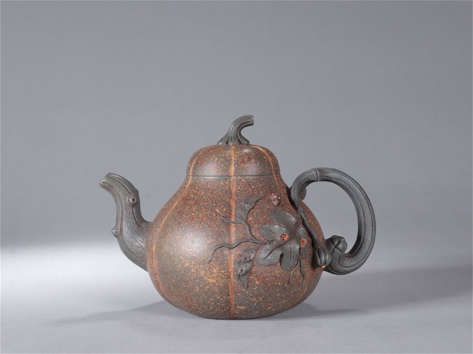 A Chinese Yixing Zisha Pumpkin Shaped Teapot (1 of 9)