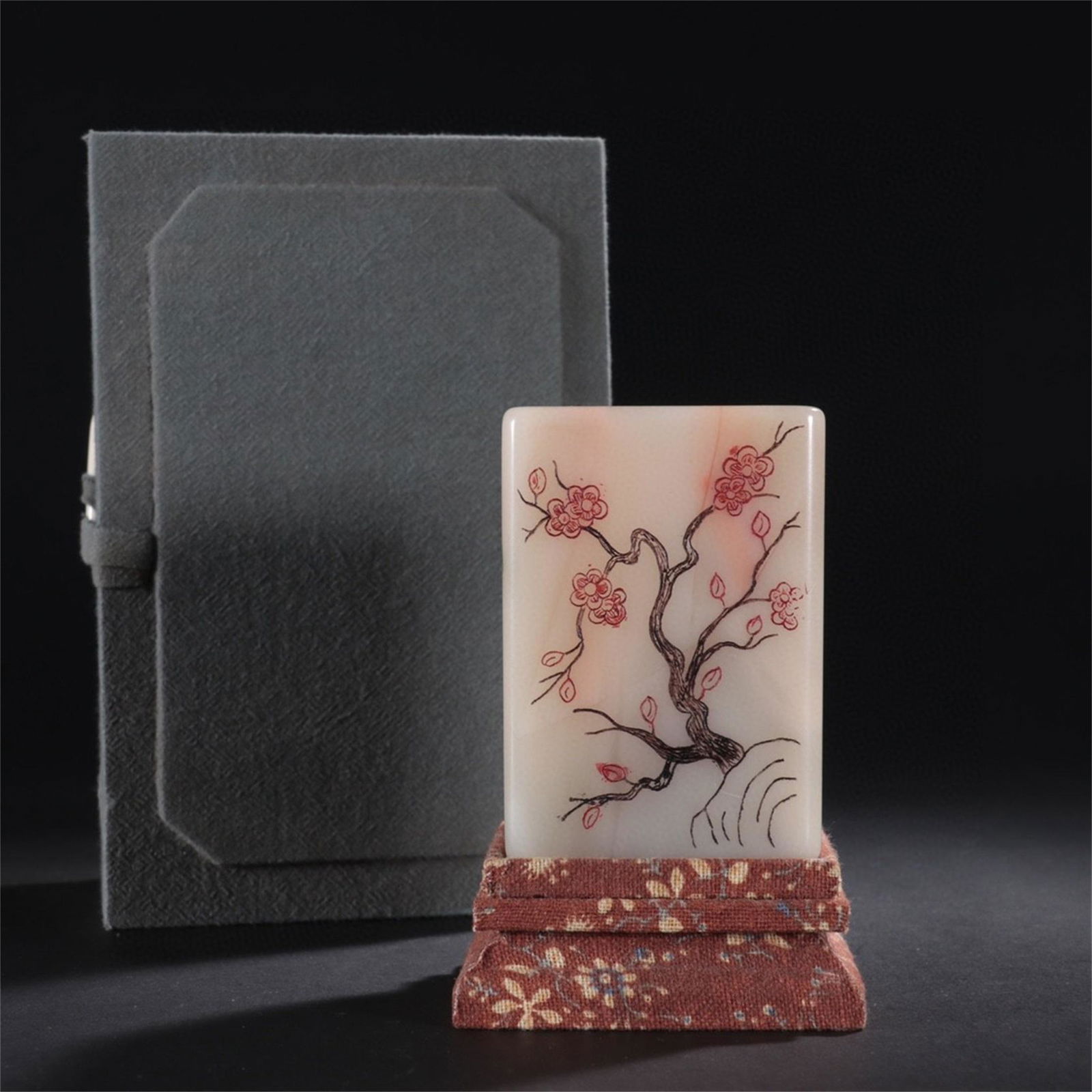 A Chinese Ross Quartz Seal (1 of 9)