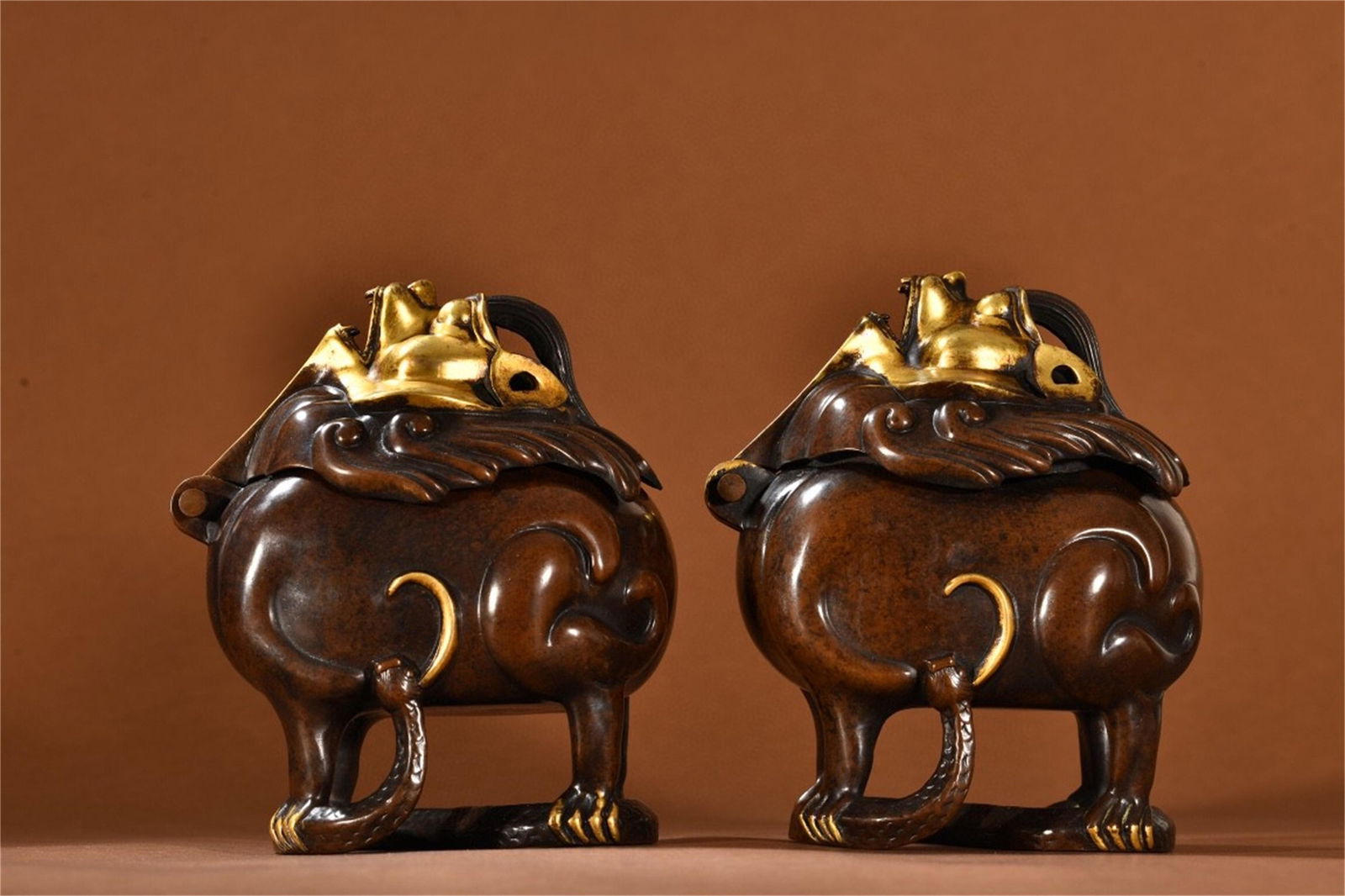 A Pair of Chinese Tianhuang Stone Incense Burner (1 of 9)