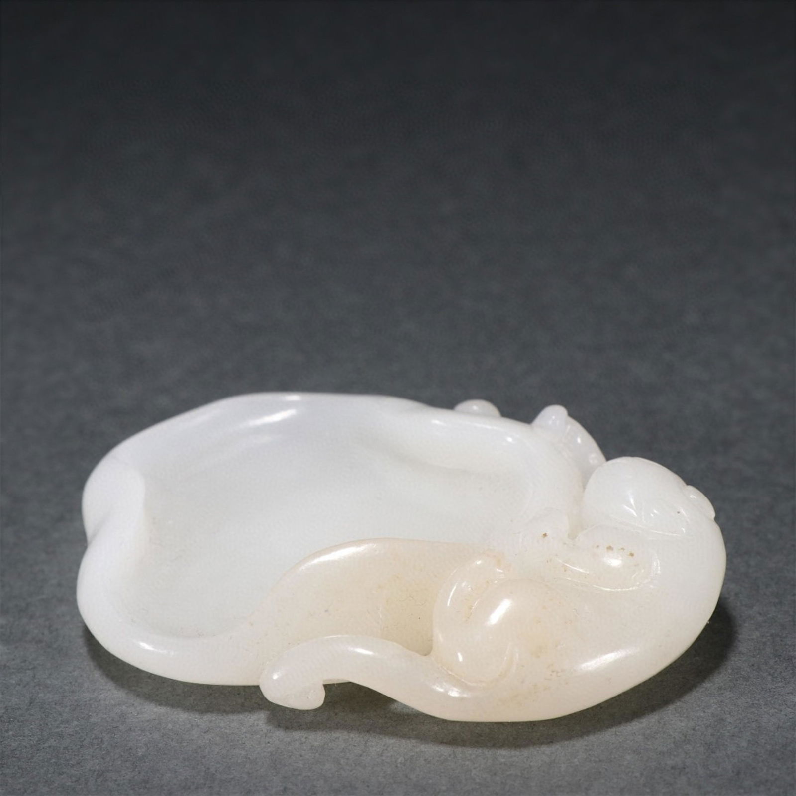 A Chinese Carved Jade Beast Shaped Brush Washer (1 of 9)
