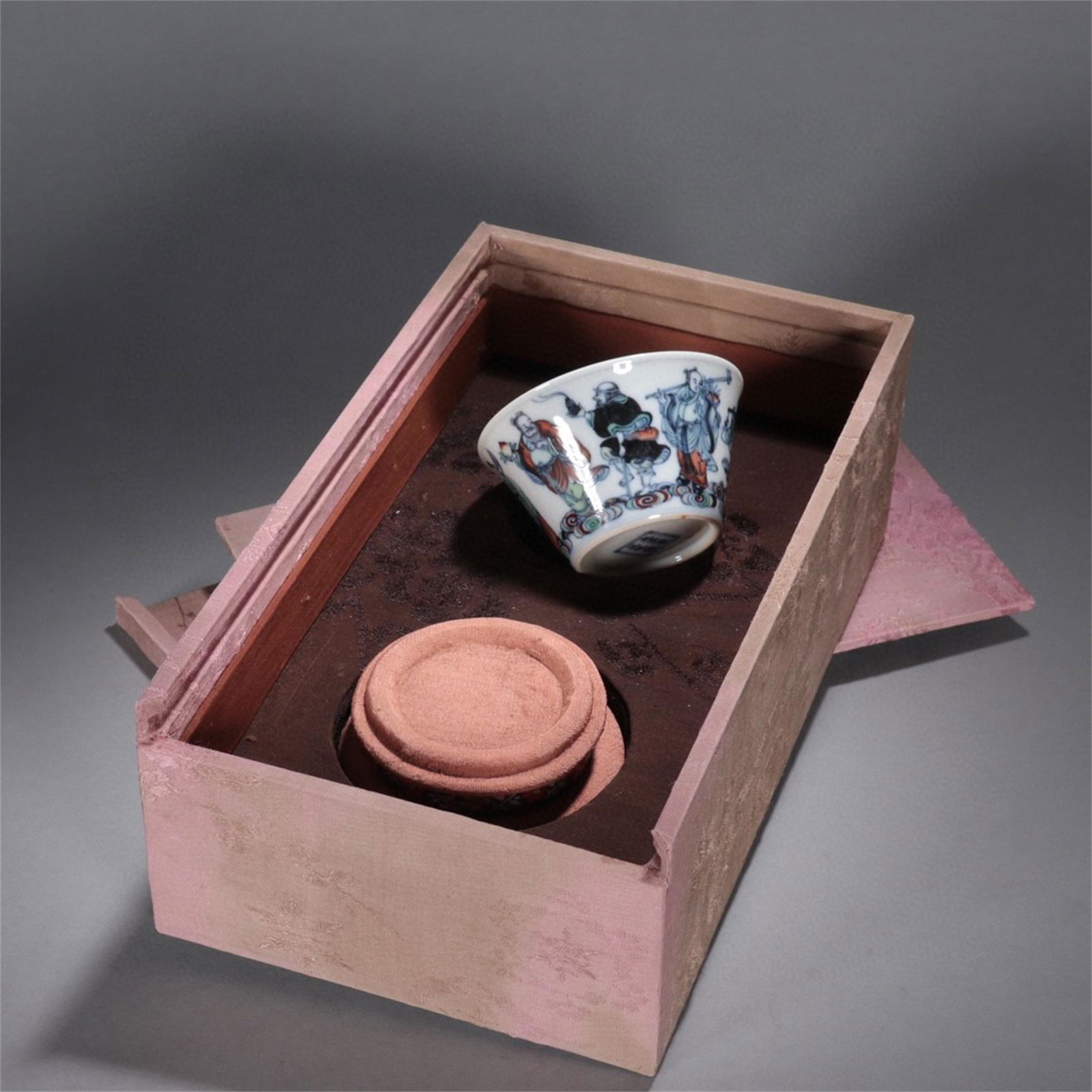 A Chinese Dou-Cai Glazed Porcelain Cup (1 of 9)