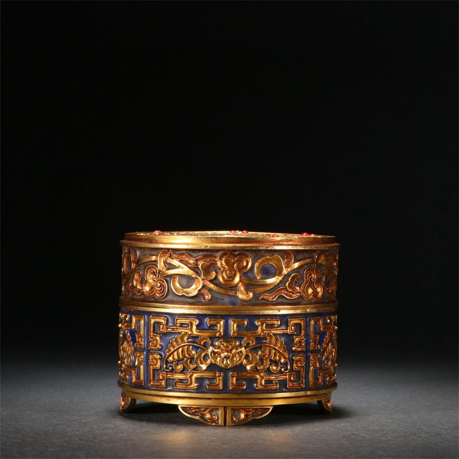 A Chinese Gilt Bronze Box with Lid (1 of 9)