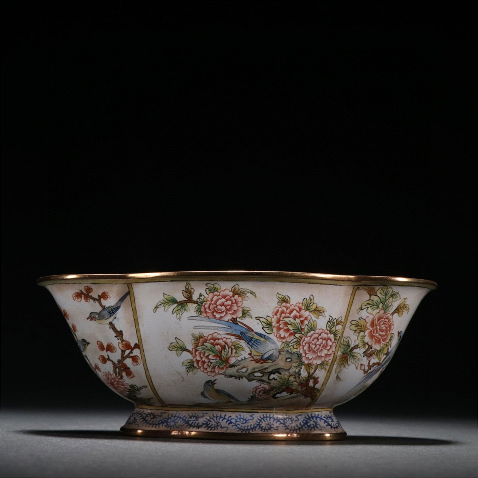 A Chinese Cloisonne Brush Washer (1 of 9)