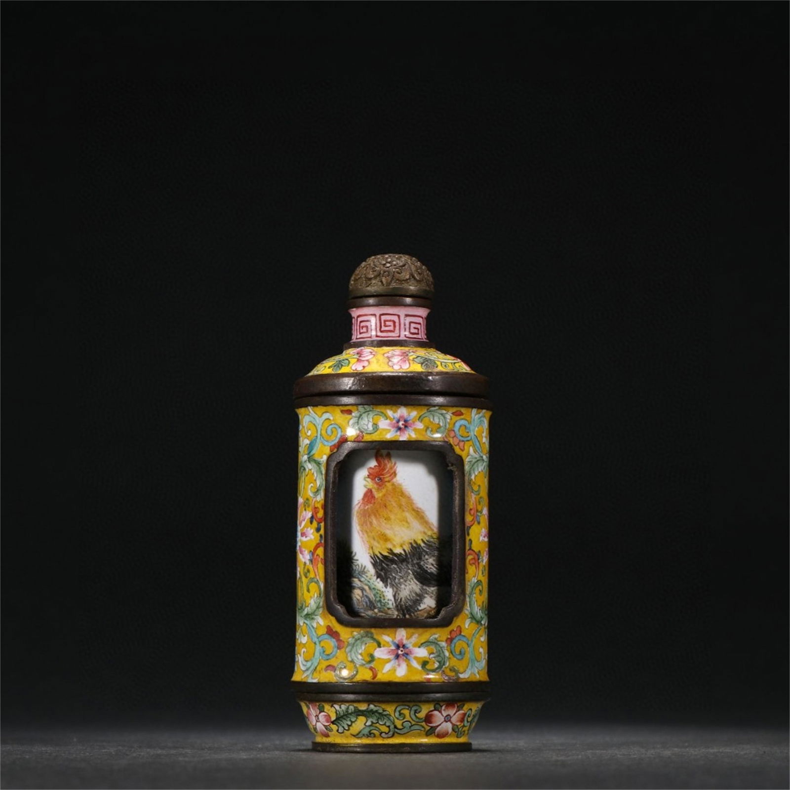 A Chinese Cloisonne Flower Patterned Snuff Bottle (1 of 9)
