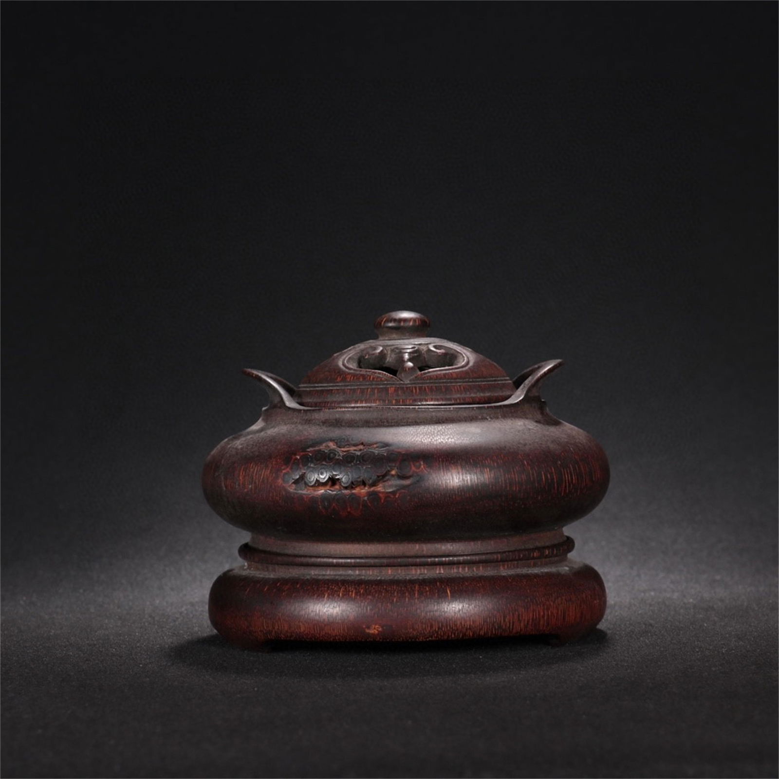 A Chinese Carved Bamboo Incense Burner (1 of 9)