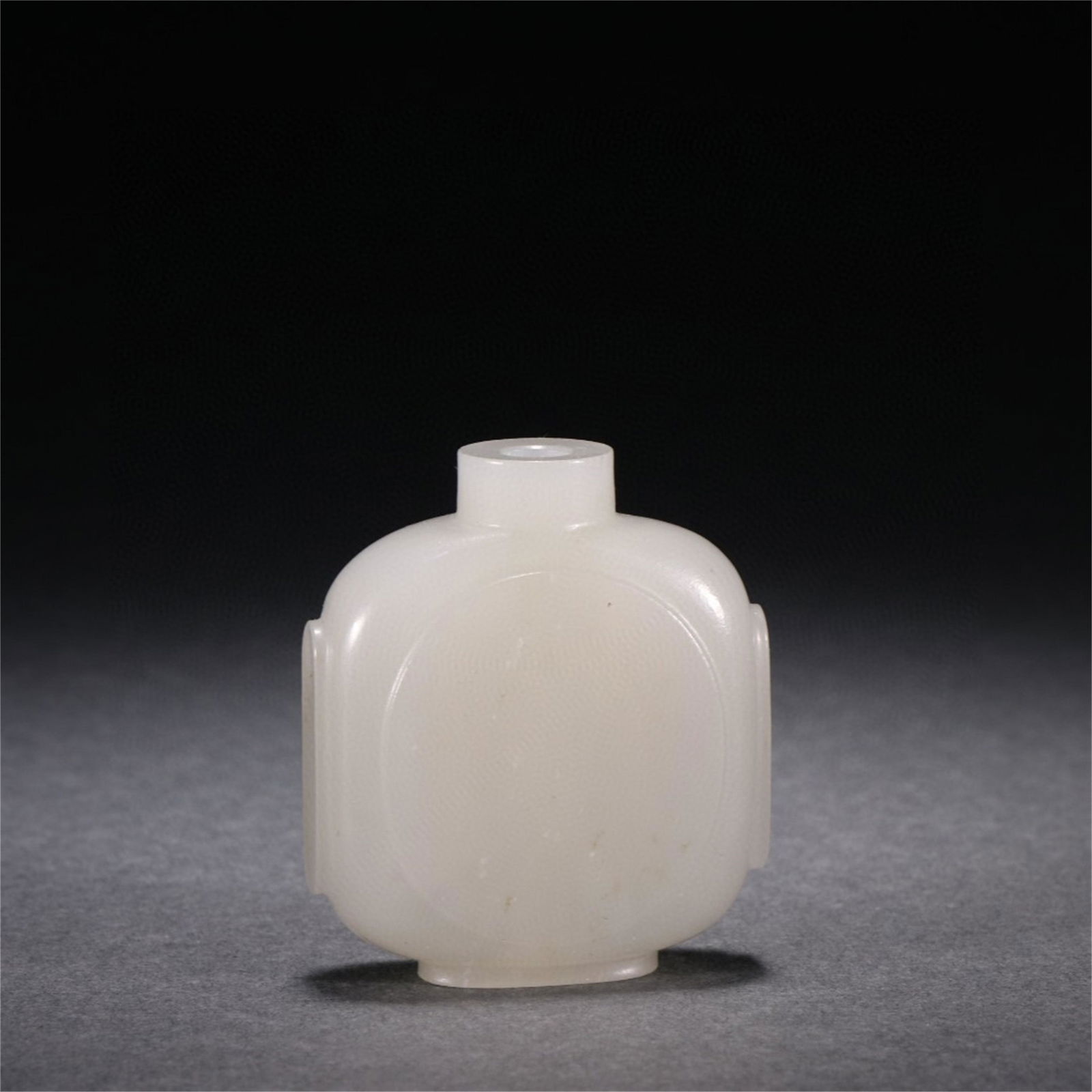 A Chinese Carved Jade Snuff Bottle (1 of 9)