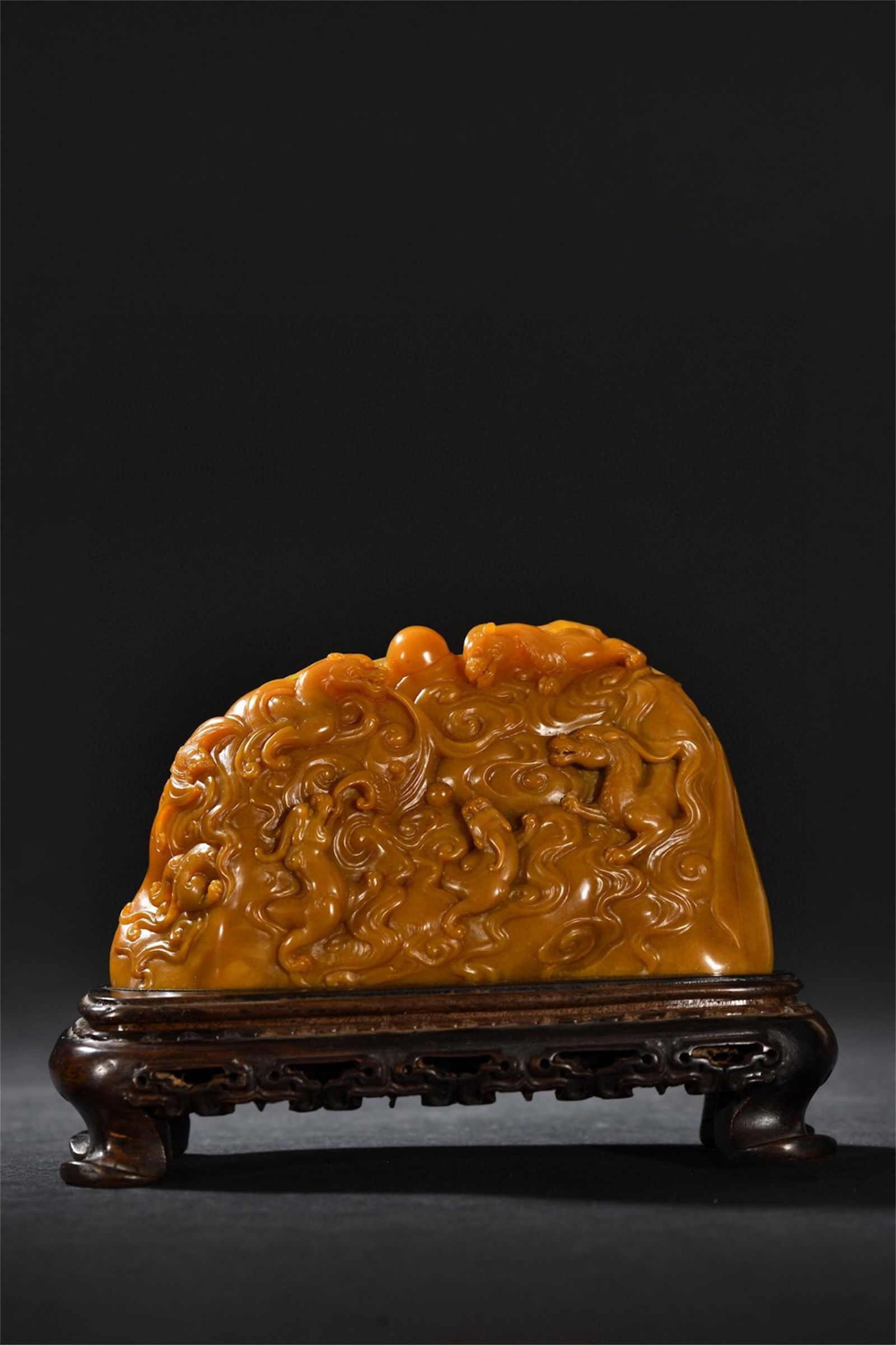 A Chinese Carved Tianhuang Stone Ornament (1 of 9)