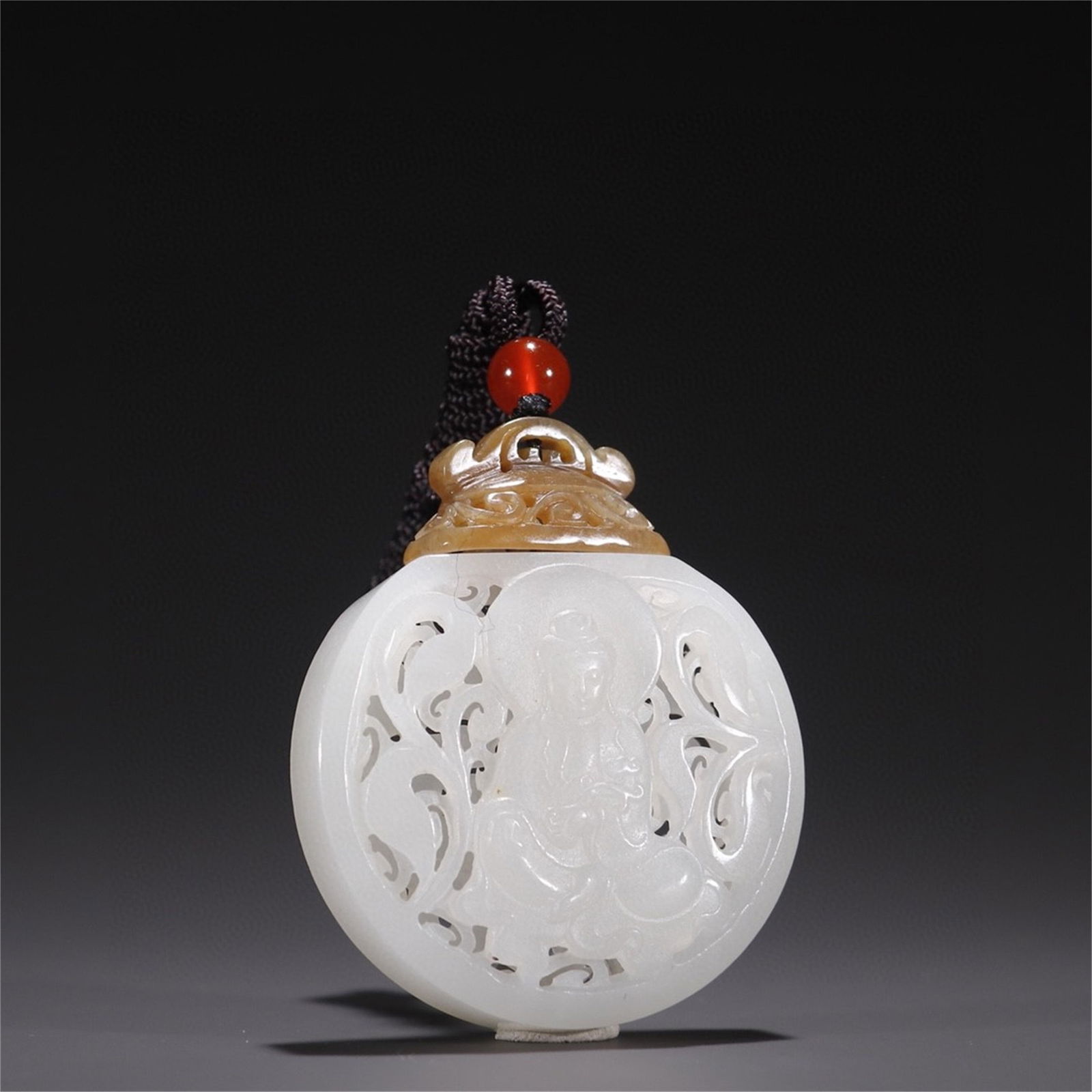 A Chinese Carved Jade Guanyin Sachet (1 of 9)