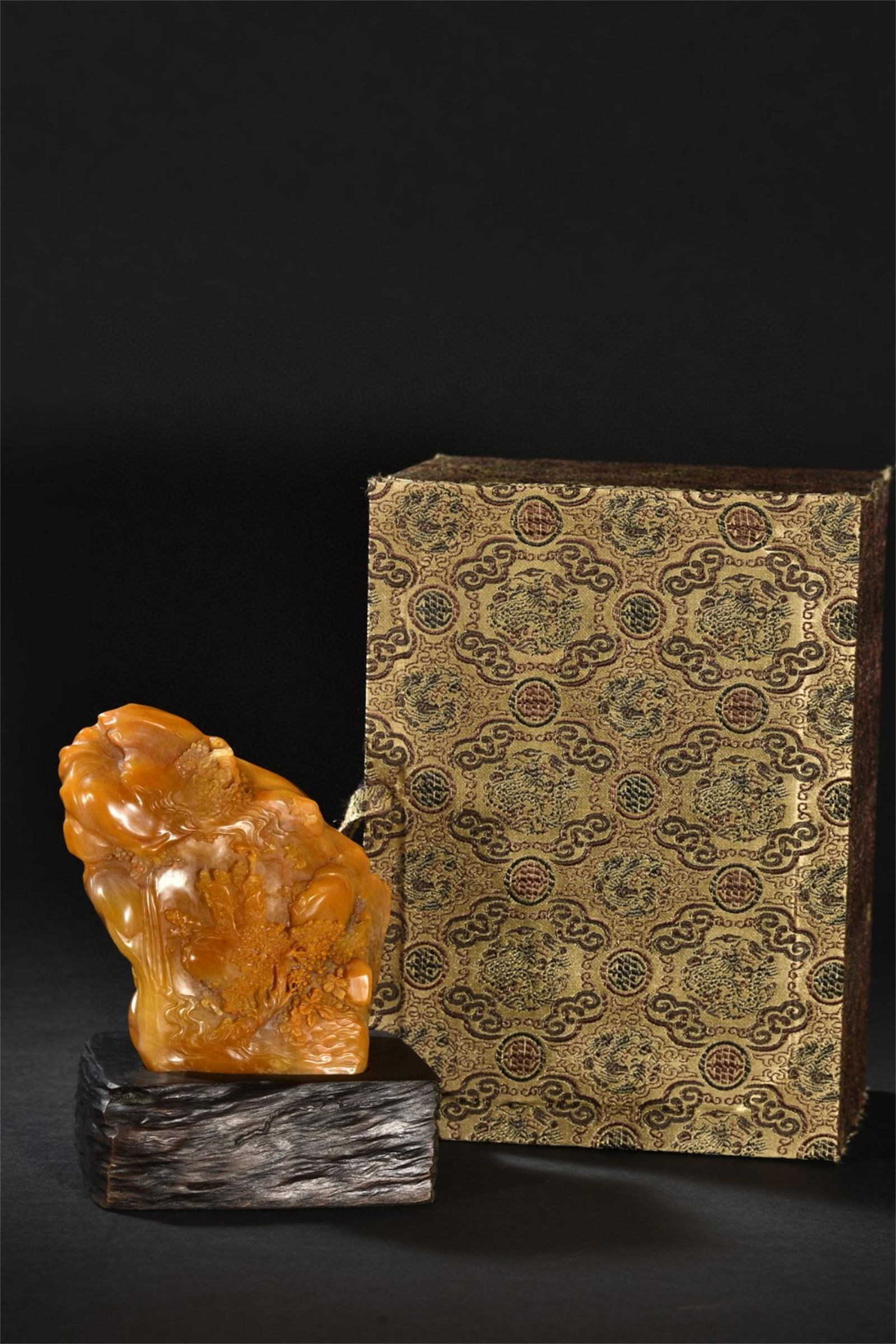 A Chinese Carved Tianhuang Stone Figure Patterned Seal (1 of 9)