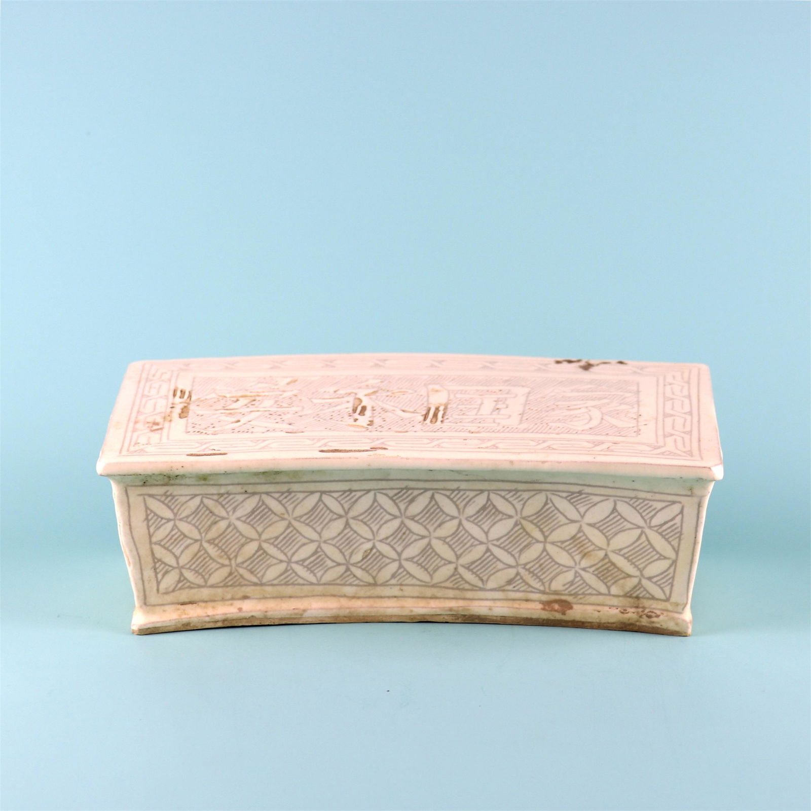 A Chinese Cizhou Kiln Porcelain Pillow with Calligraphy (1 of 9)