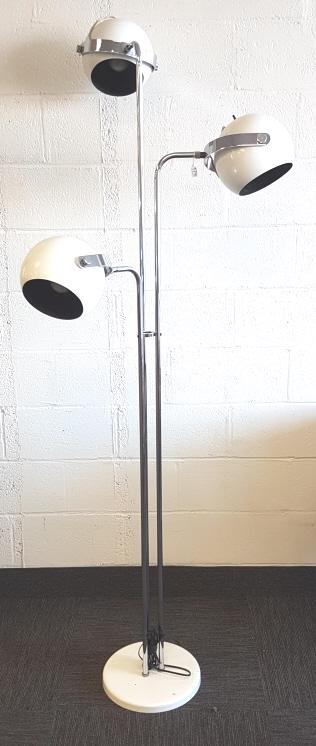 Robert Sonneman 3 light floor lamp- partial label- 77": Robert Sonneman 3 light floor lamp- partial label- 77" tall