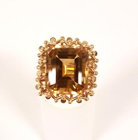 14k gold ring set with 14x16mm emerald cut golden: 14k gold ring set with 14x16mm emerald cut golden citrine sz. 8.5, 11.5g